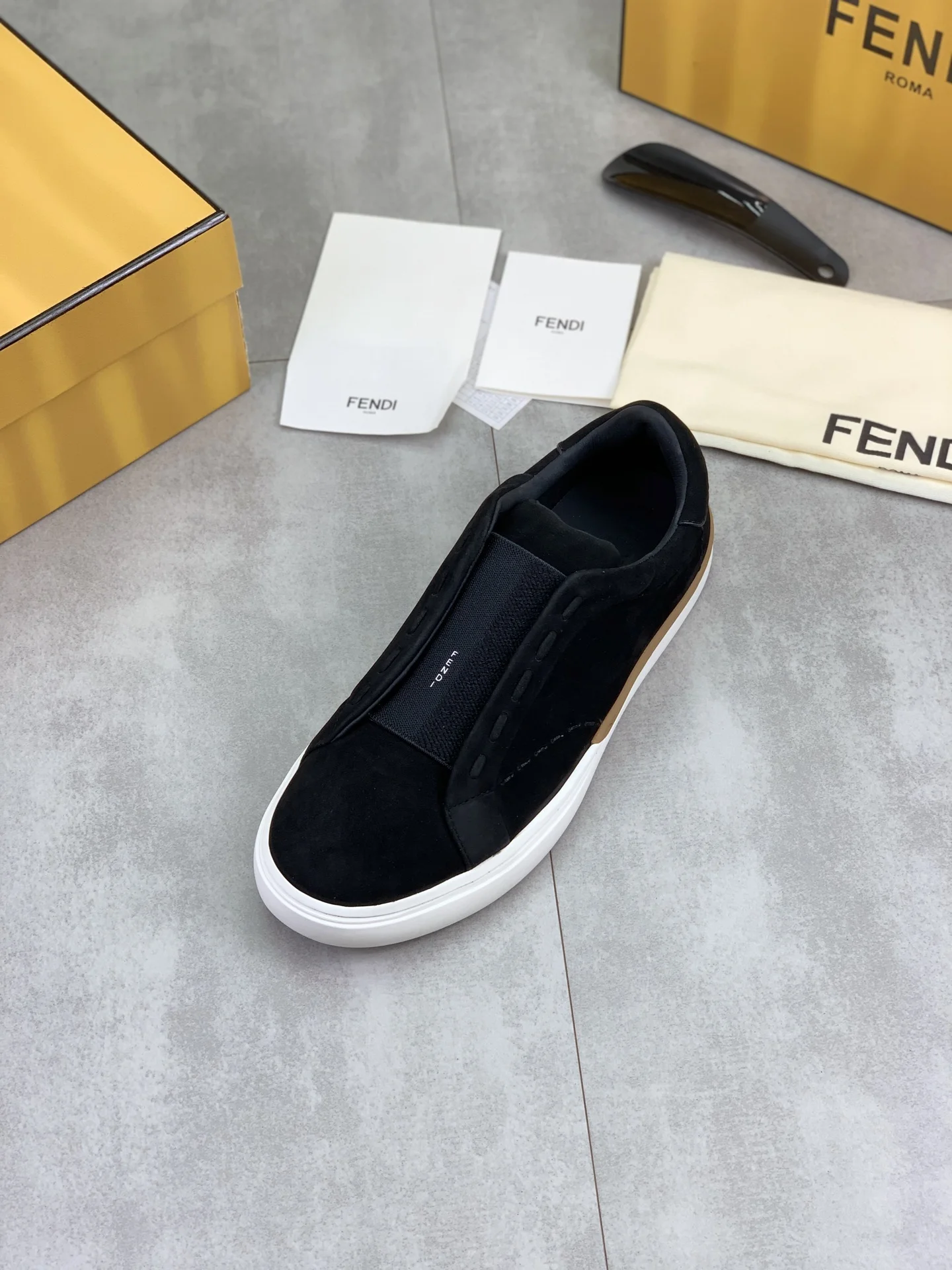 FENDI Sneakers Leather Black-White EU39-44 C40202609110946 - Image 4