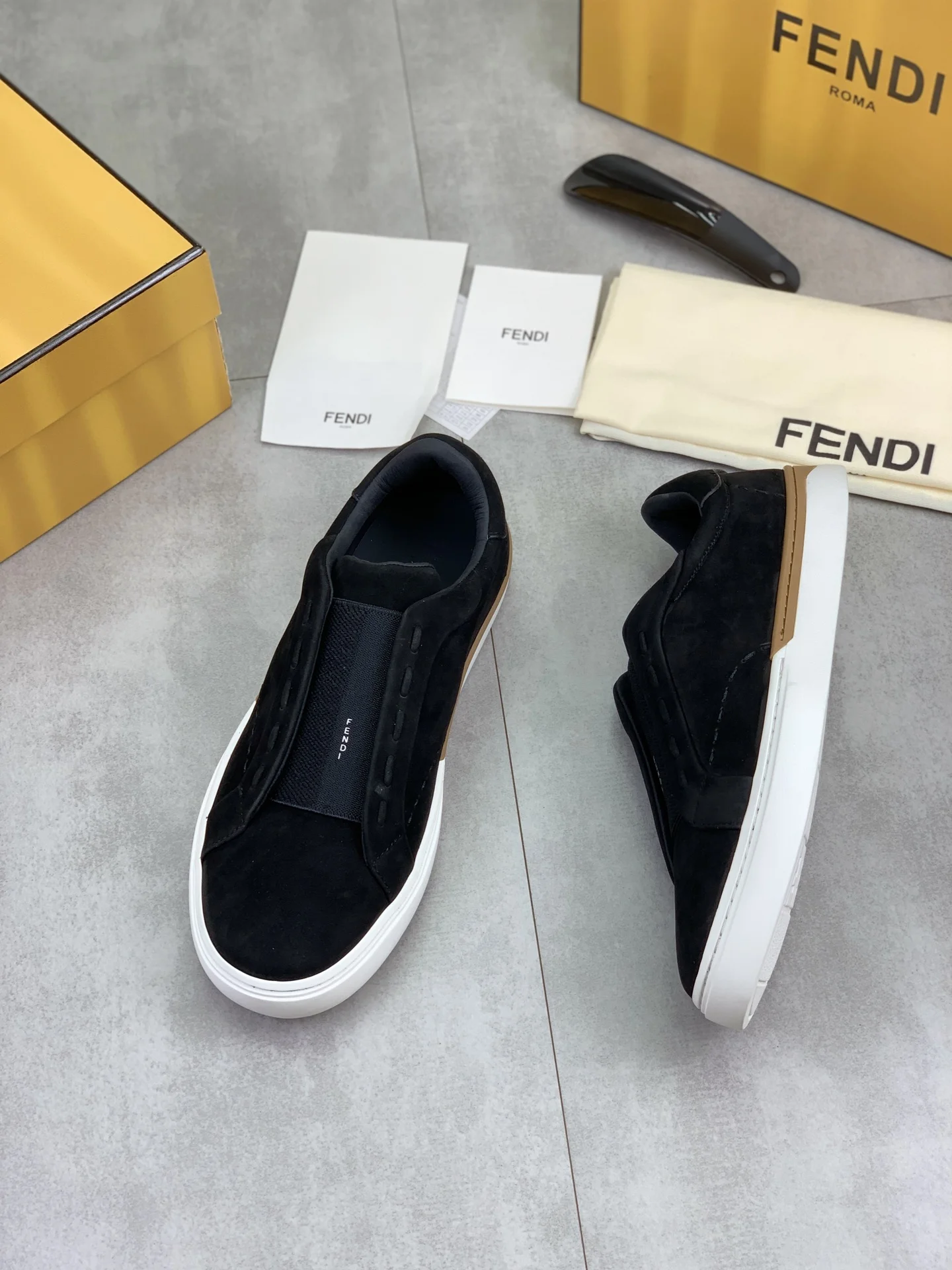 FENDI Sneakers Leather Black-White EU39-44 C40202609110946 - Image 5