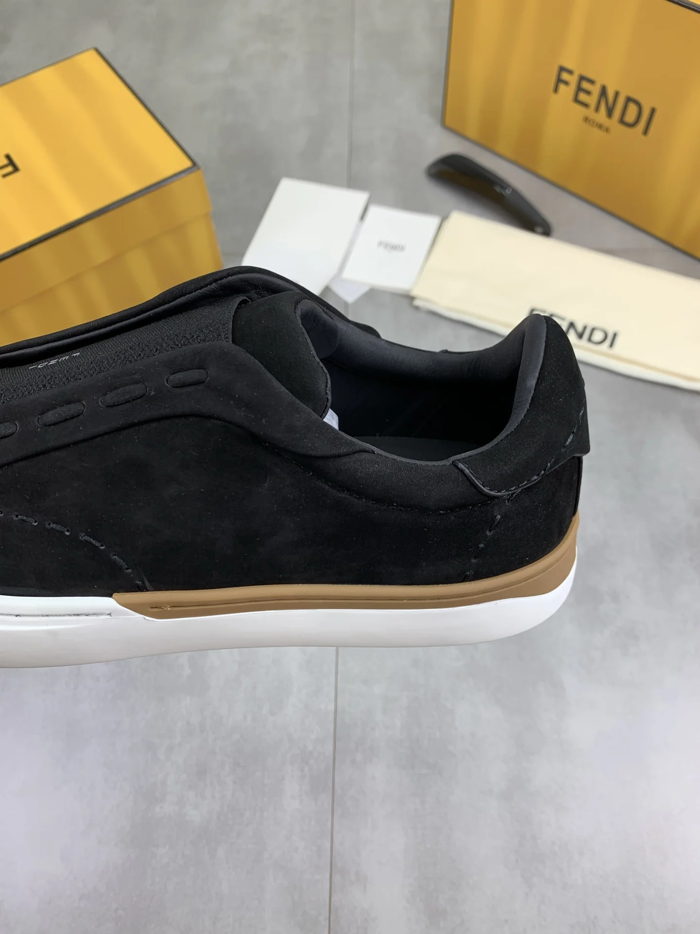 FENDI Sneakers Leather Black-White EU39-44 C40202609110946 - Image 7
