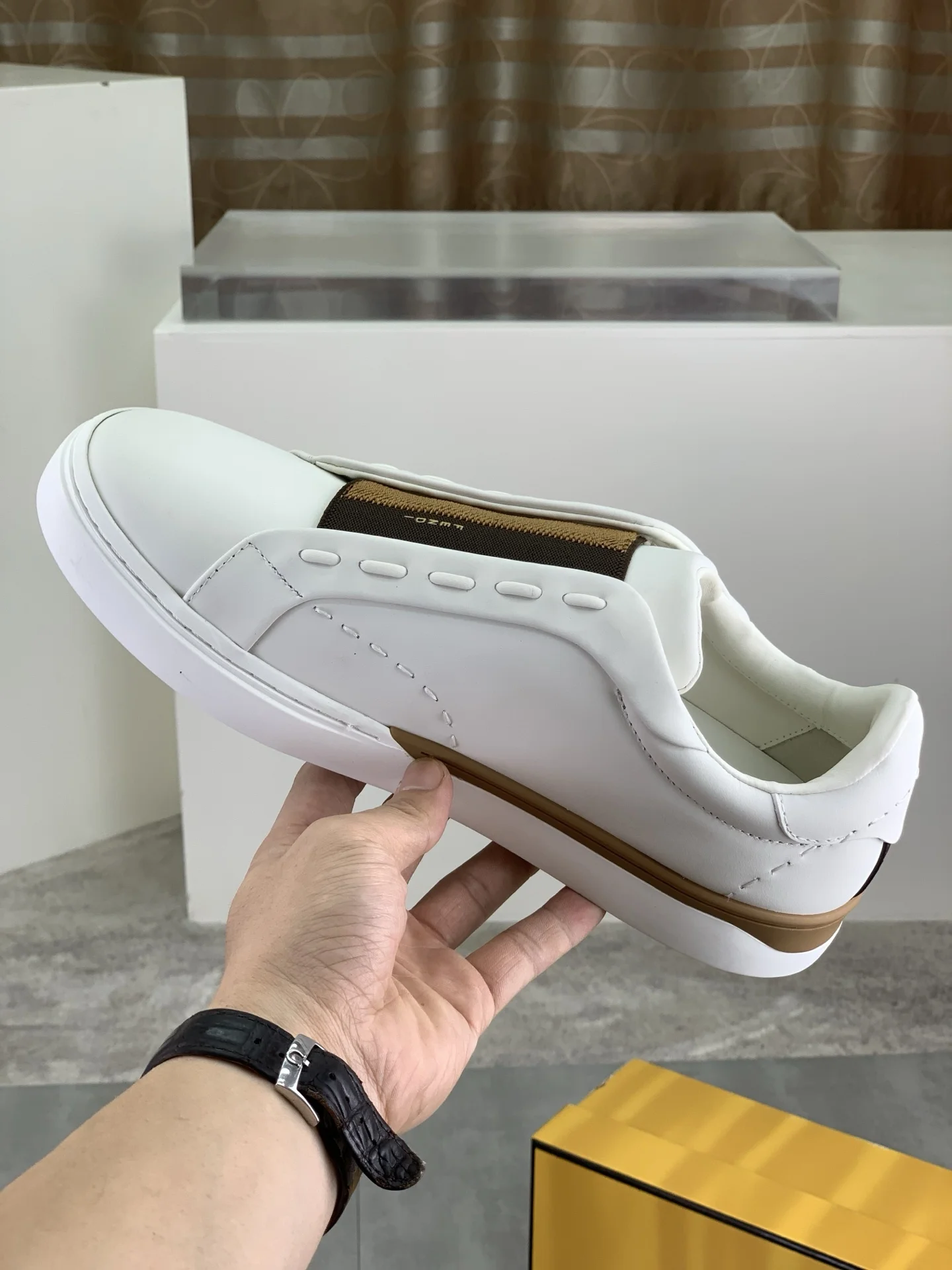 FENDI Sneakers Leather White-Brown EU39-44 C40202609110948 - Image 6