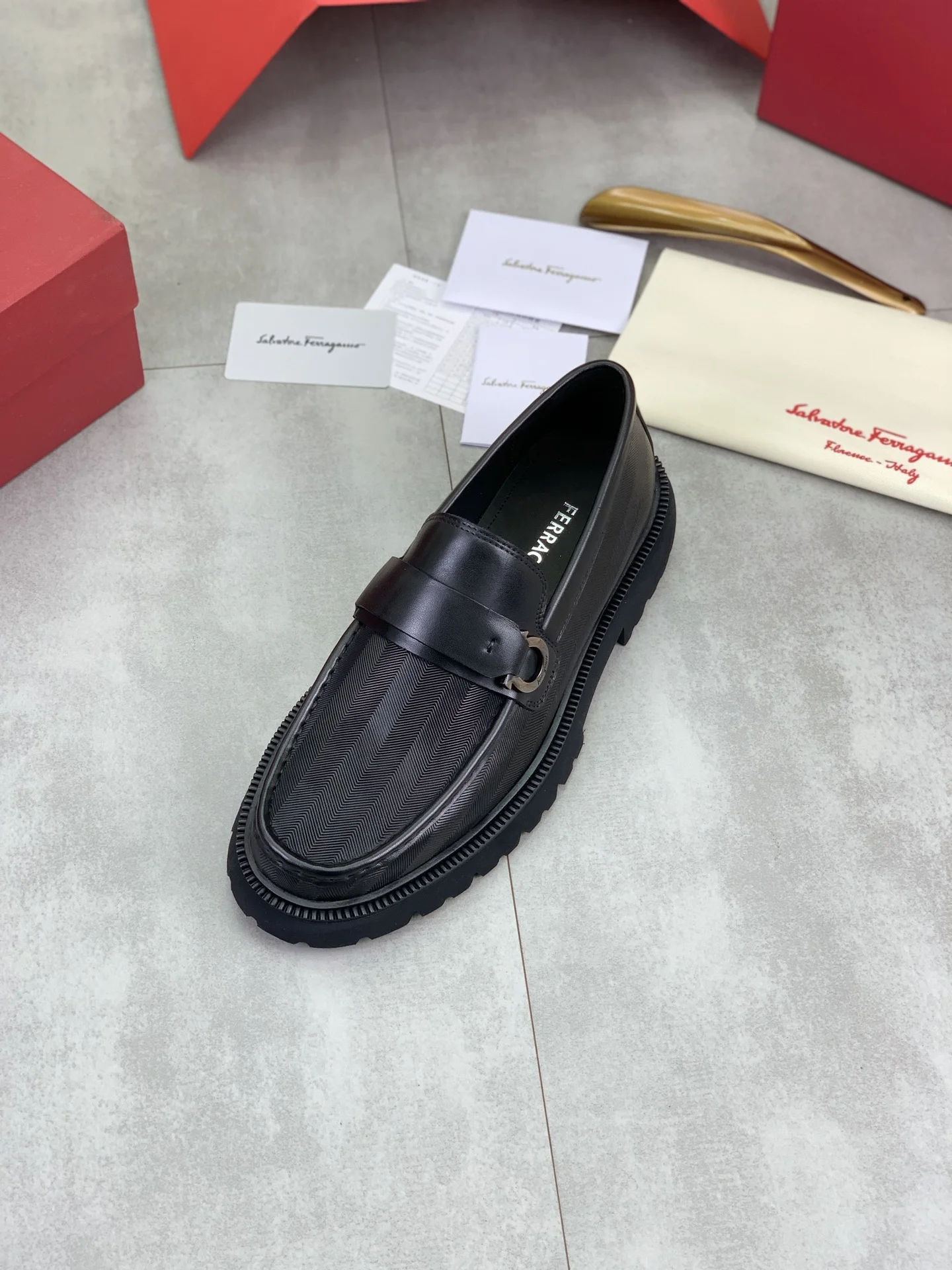 FERRAGAMO Formal Shoes Calfskin Leather Black-Silver EU39-45 C80202609111085 - Image 4