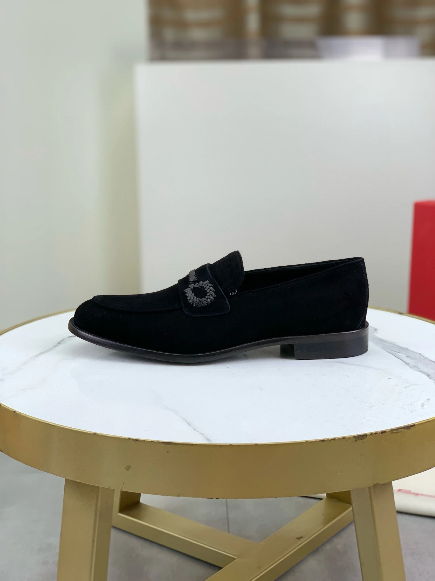 FERRAGAMO Loafers Leather Black EU39-44 D80202609110968