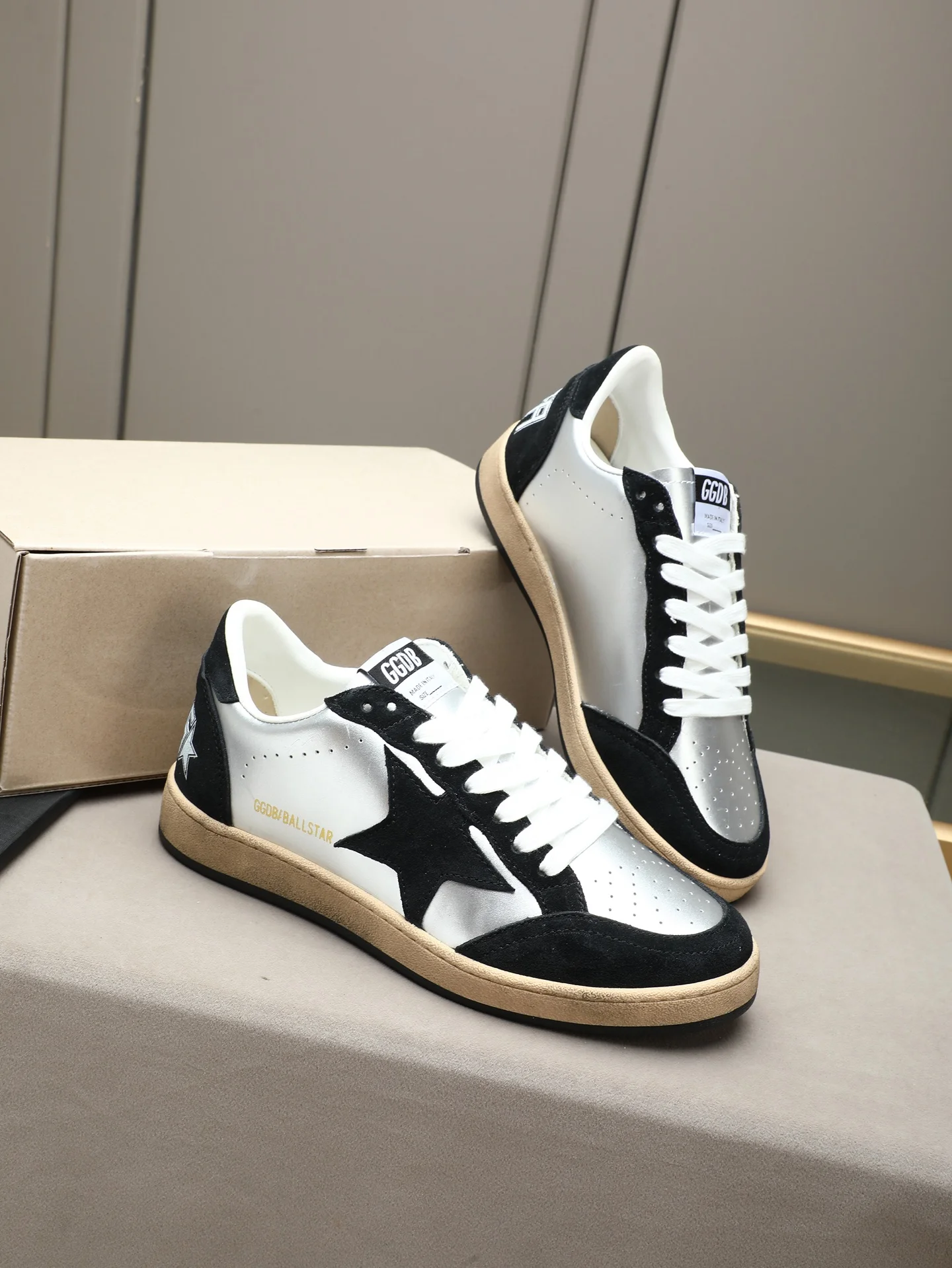 GGDB Sneakers Silver-Black B20202609110738 - Image 4