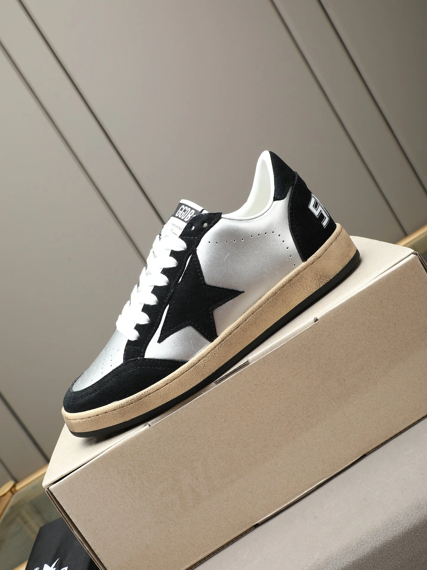 GGDB Sneakers Silver-Black B20202609110738 - Image 6