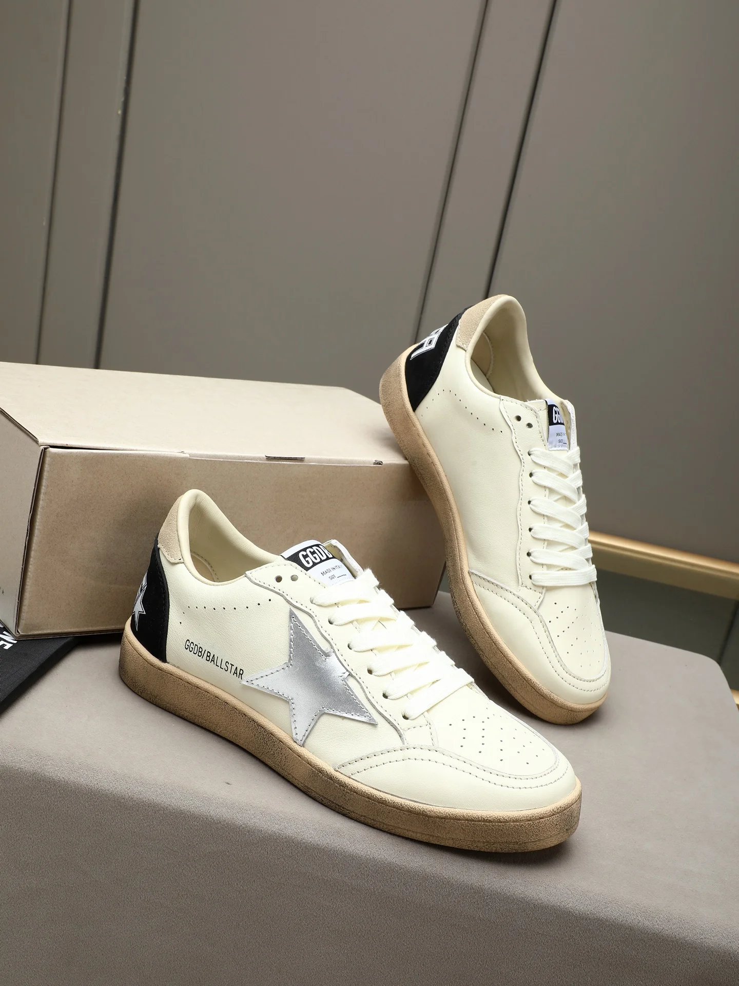 GGDB Sneakers White-Black B20202609110739 - Image 4