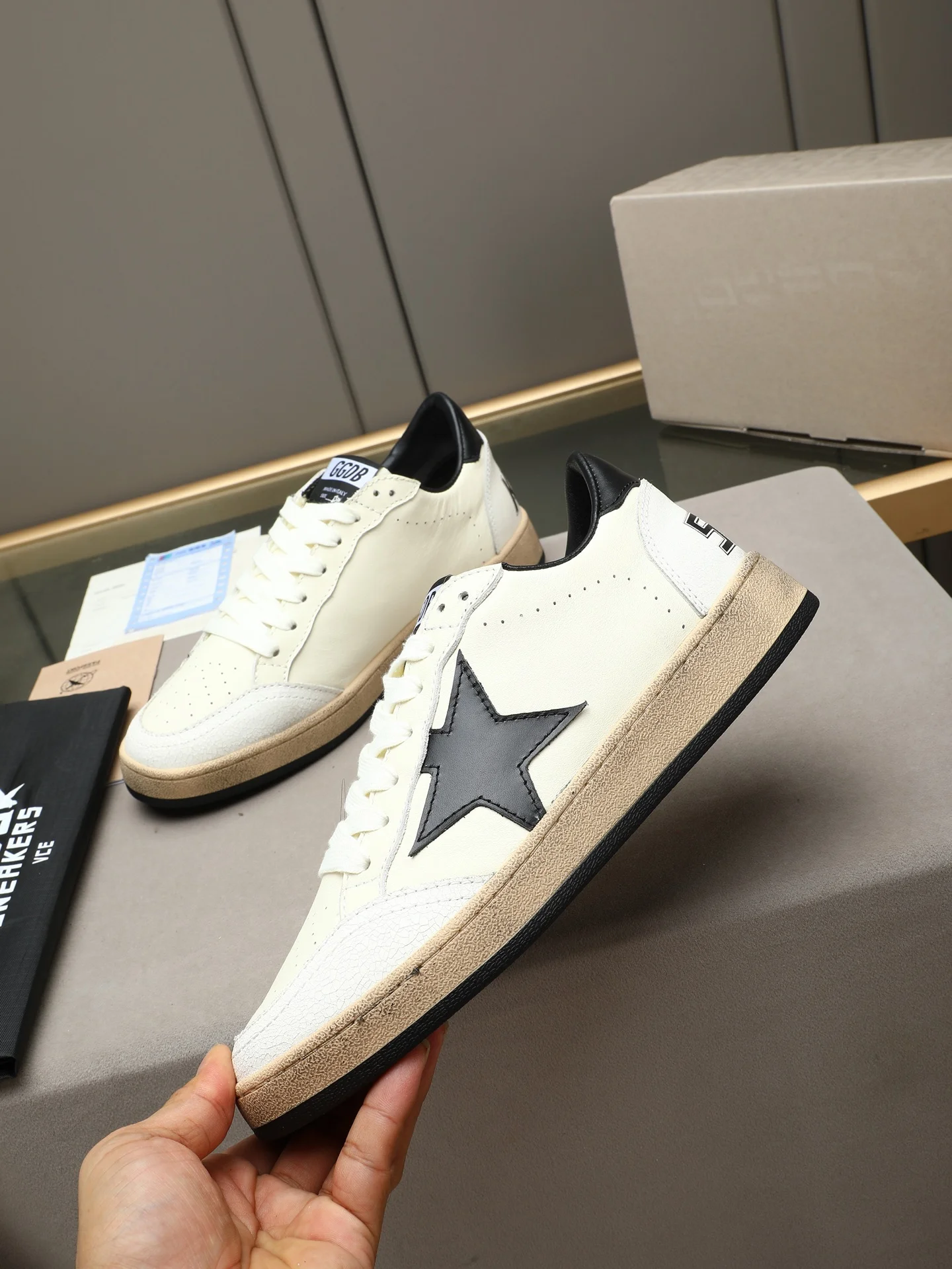 GGDB Sneakers White-Black B20202609110742 - Image 2