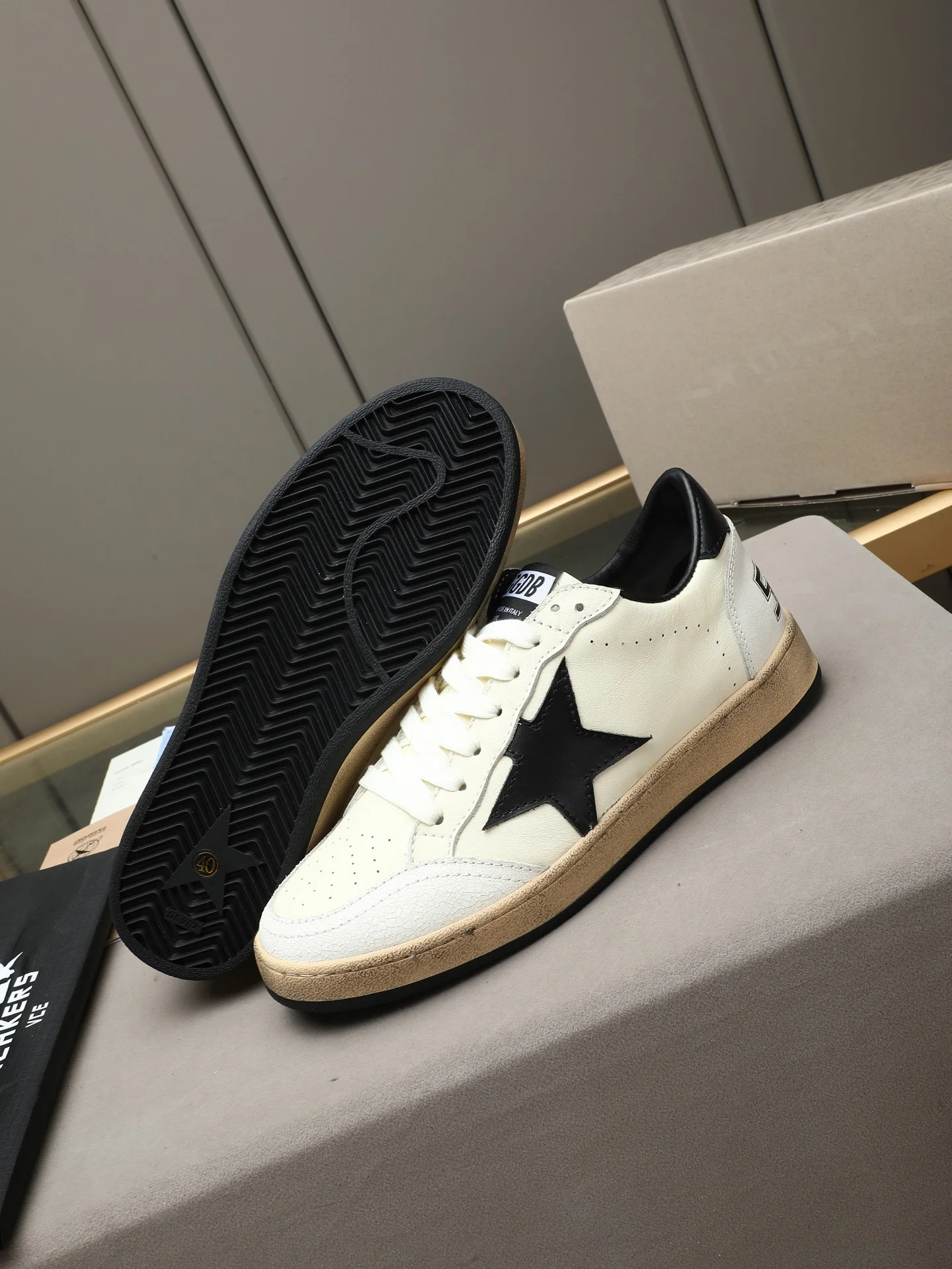 GGDB Sneakers White-Black B20202609110742 - Image 3