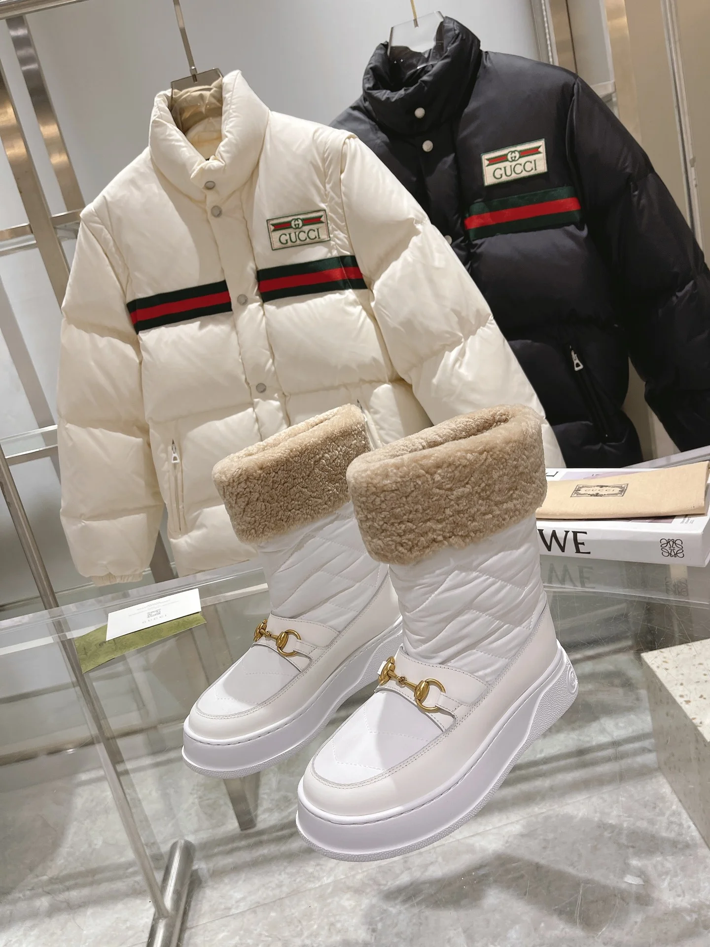 GUCCI Booties Shearling Calfskin White-Black-Gold EU35-42 C40202609111812