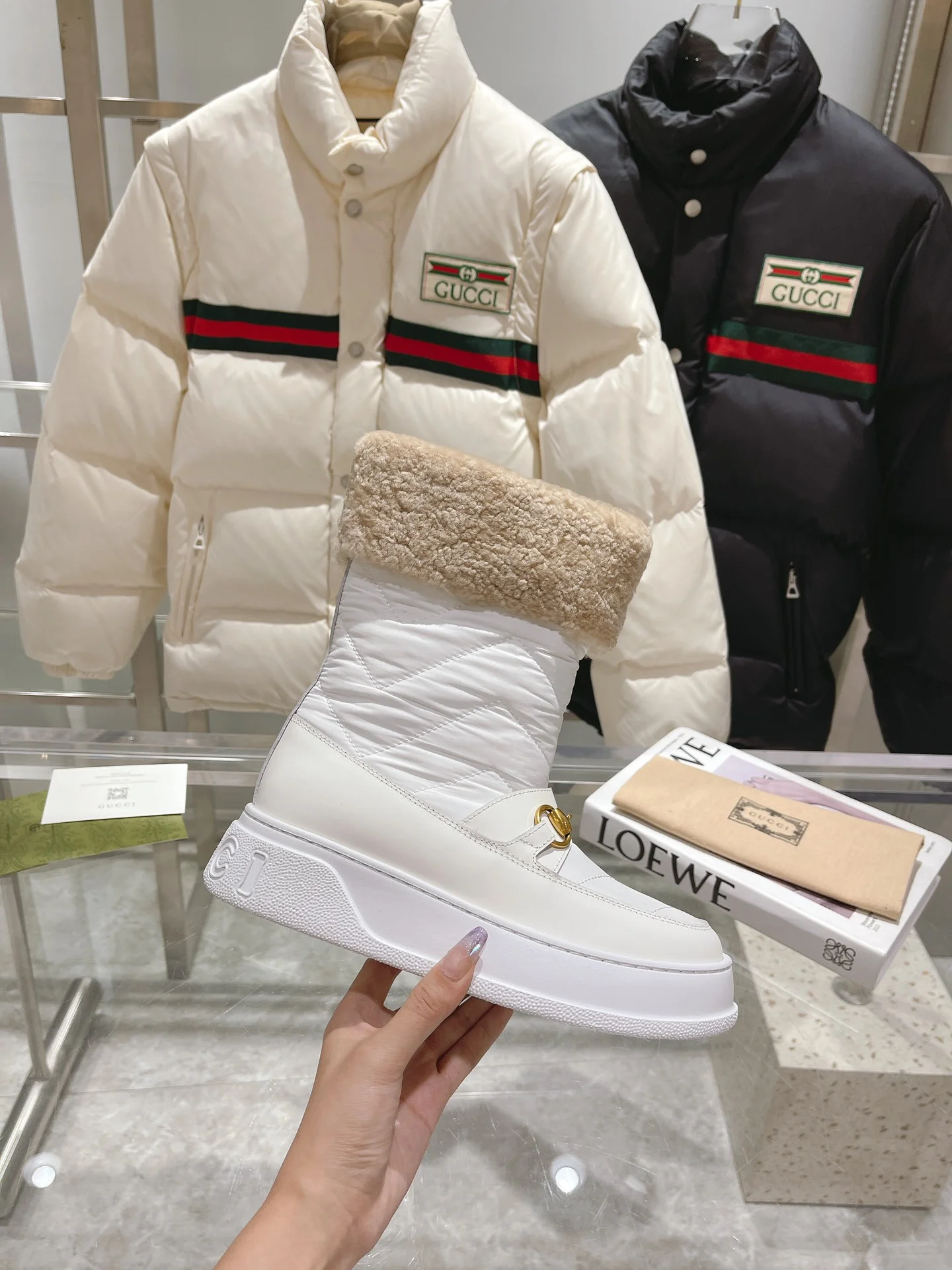 GUCCI Booties Shearling Calfskin White-Black-Gold EU35-42 C40202609111812 - Image 3