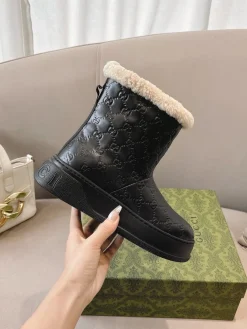 Alternative view of GUCCI Boots Leather Wool Black-Cream EU35-42 B90202609111801