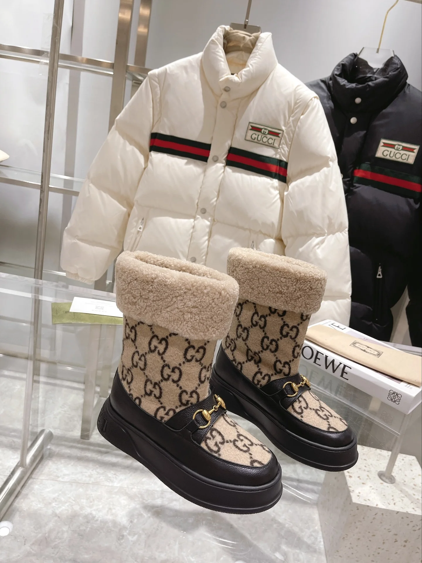 GUCCI Boots Wool Shearling Beige-Black-Gold EU35-42 C40202609111809 - Image 3