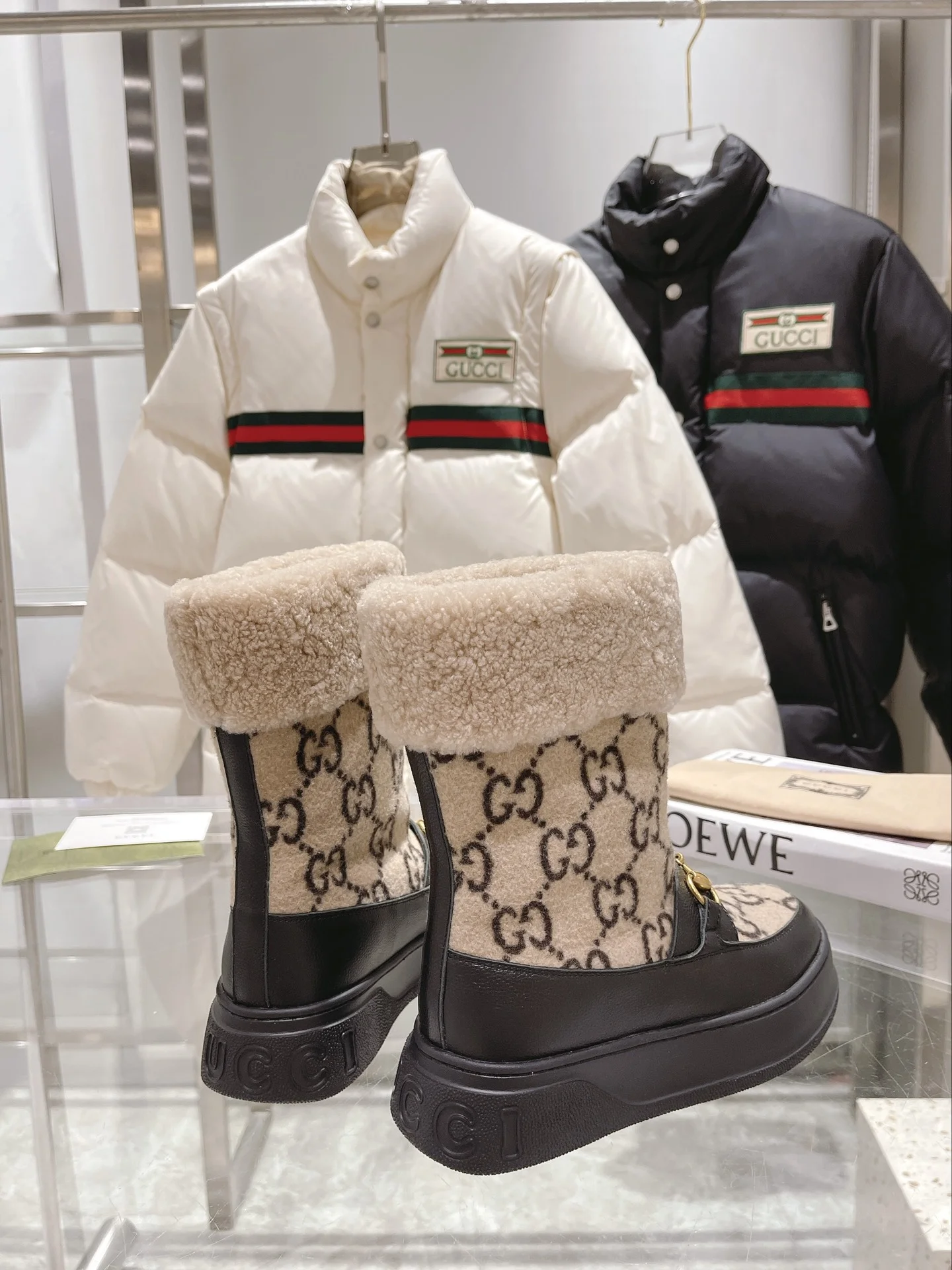 GUCCI Boots Wool Shearling Beige-Black-Gold EU35-42 C40202609111809 - Image 4