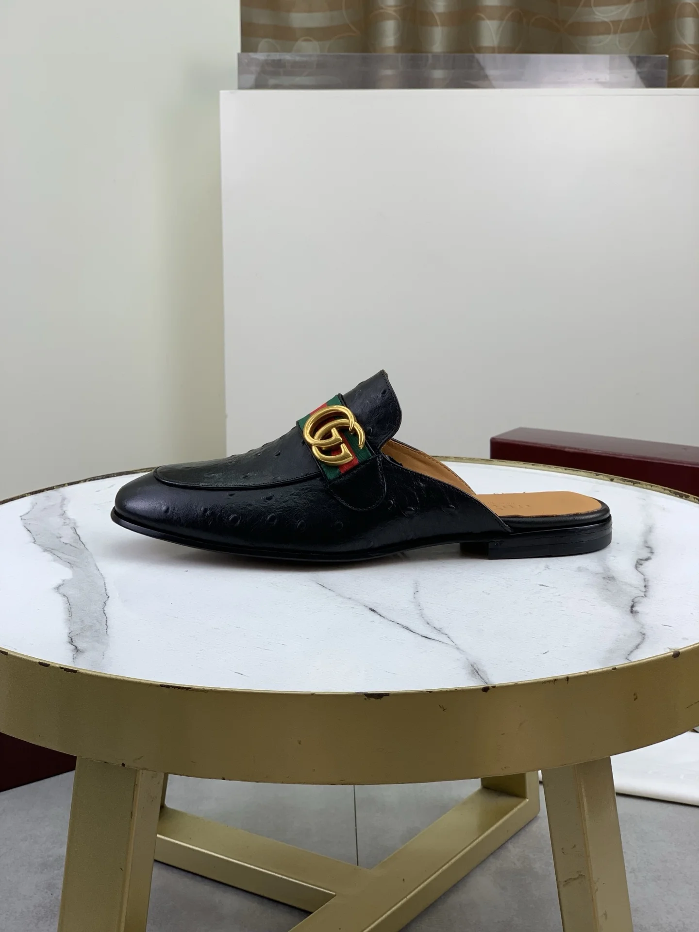 GUCCI Flats Calfskin Leather Black-Gold EU39-45 D20202609110993