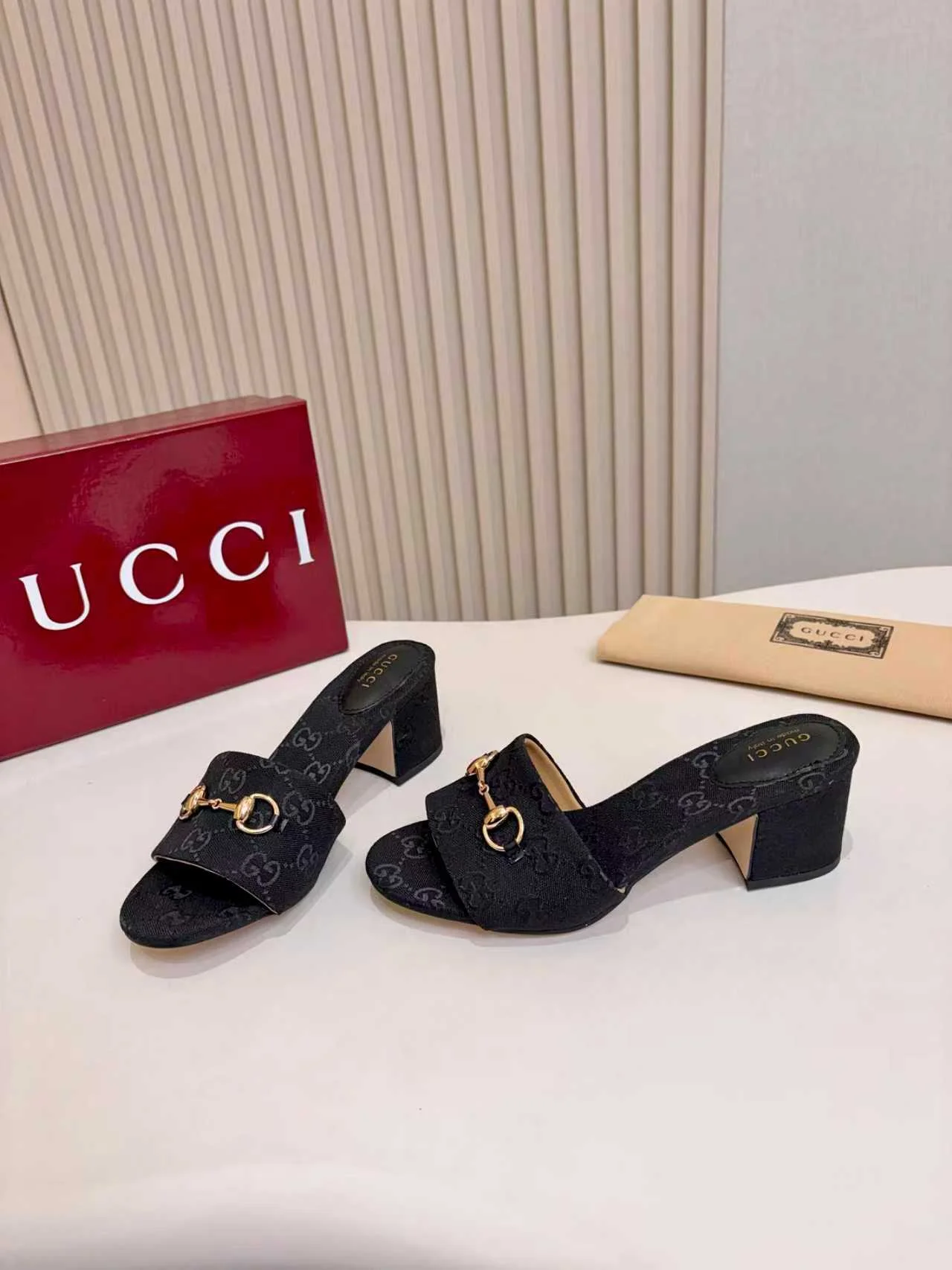GUCCI Heels Black-Gold A80202609111124 - Image 3