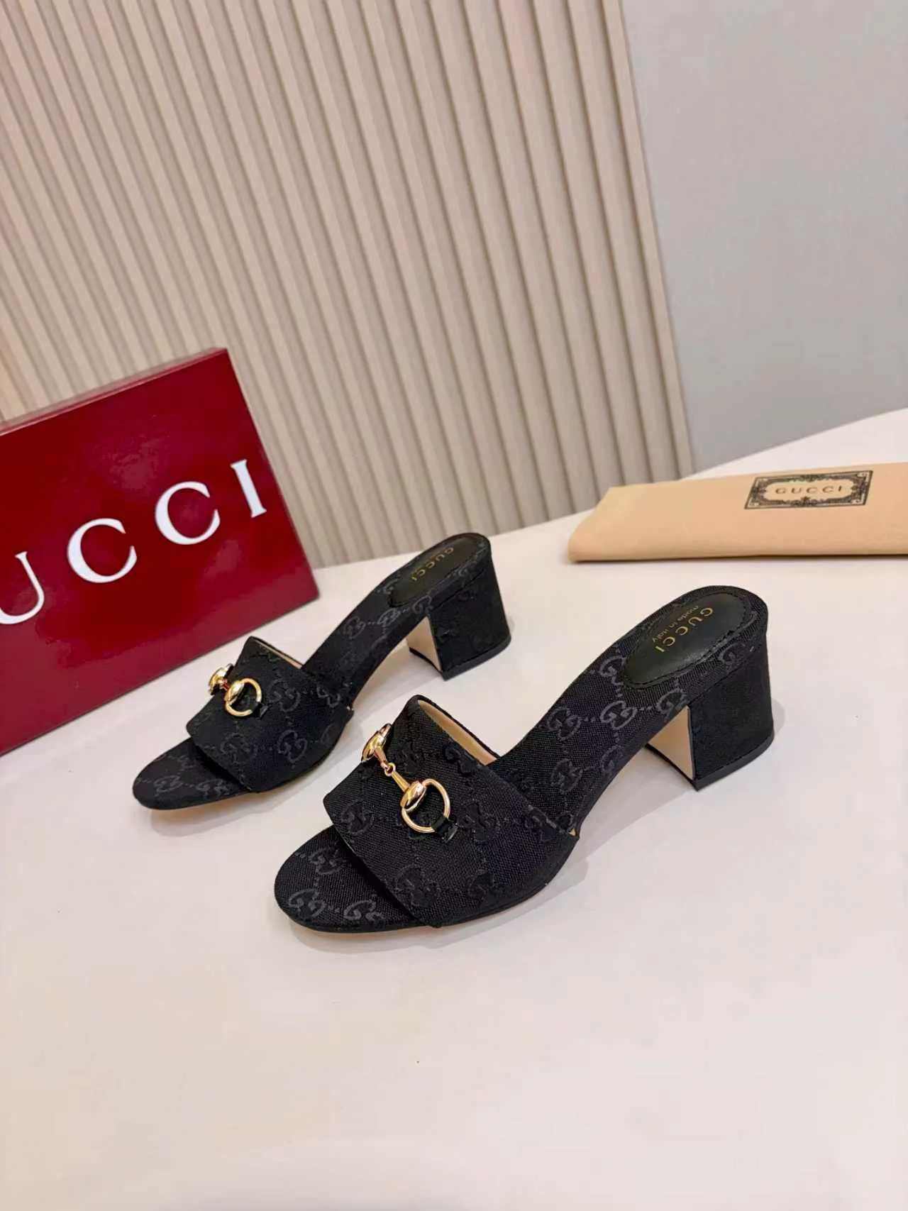 GUCCI Heels Black-Gold A80202609111124 - Image 4