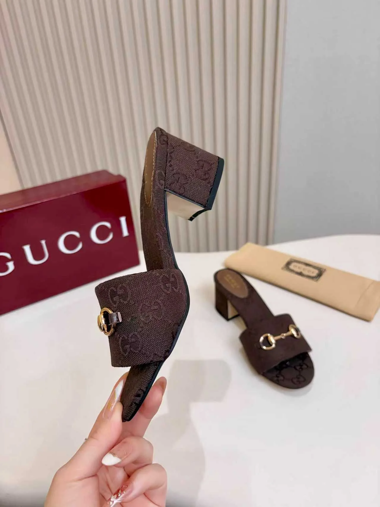 GUCCI Heels Brown-Gold A80202609111119 - Image 7