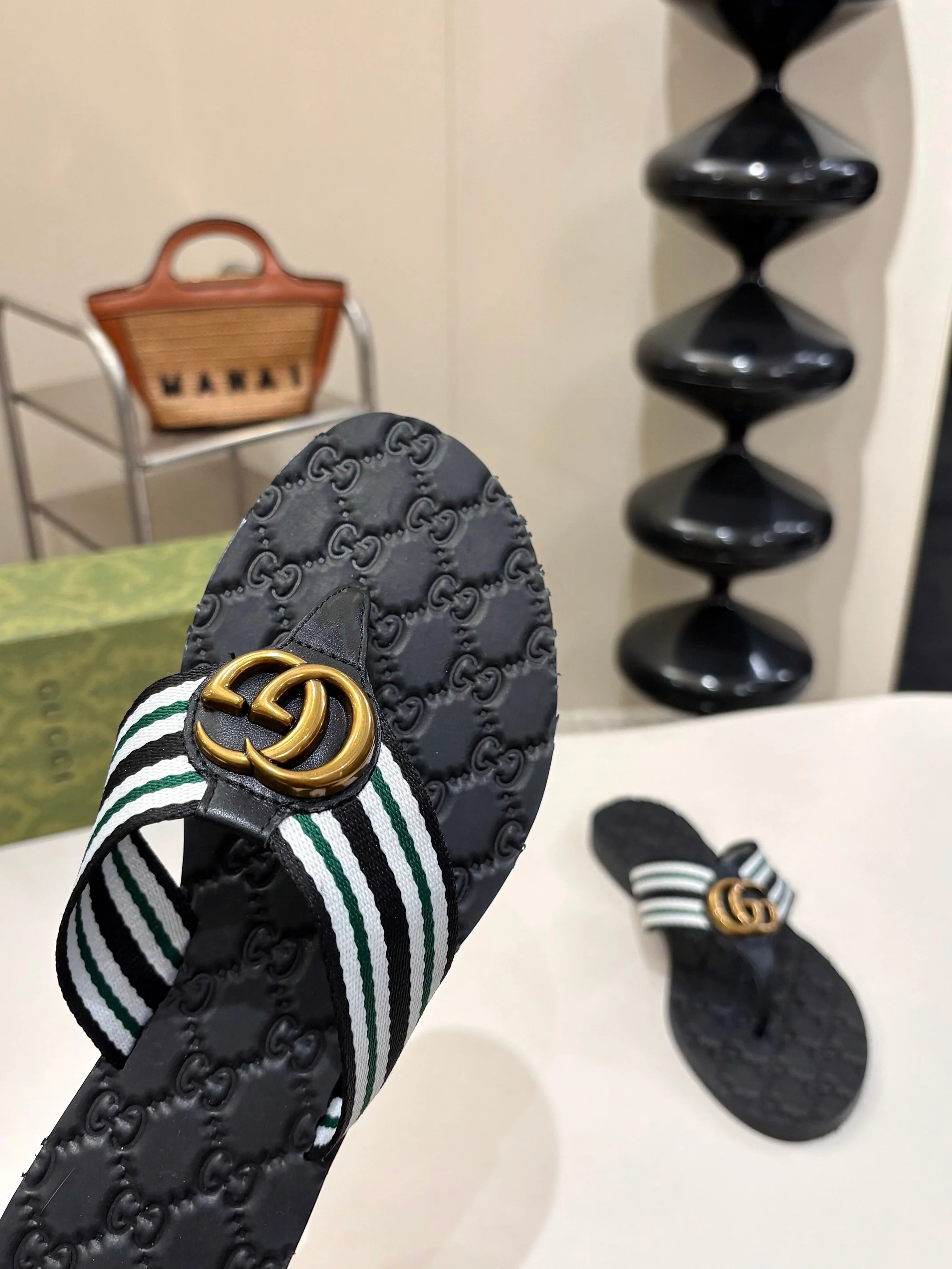 GUCCI Sandals Leather Black-Gold EU35-45 B046202609110059 - Image 6