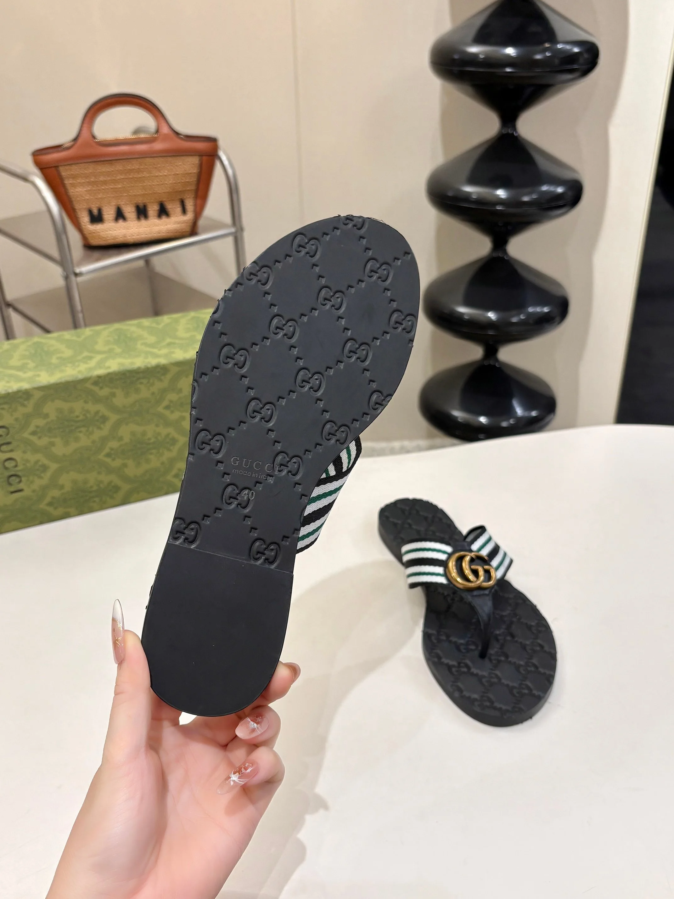 GUCCI Sandals Leather Black-Gold EU35-45 B046202609110059 - Image 7