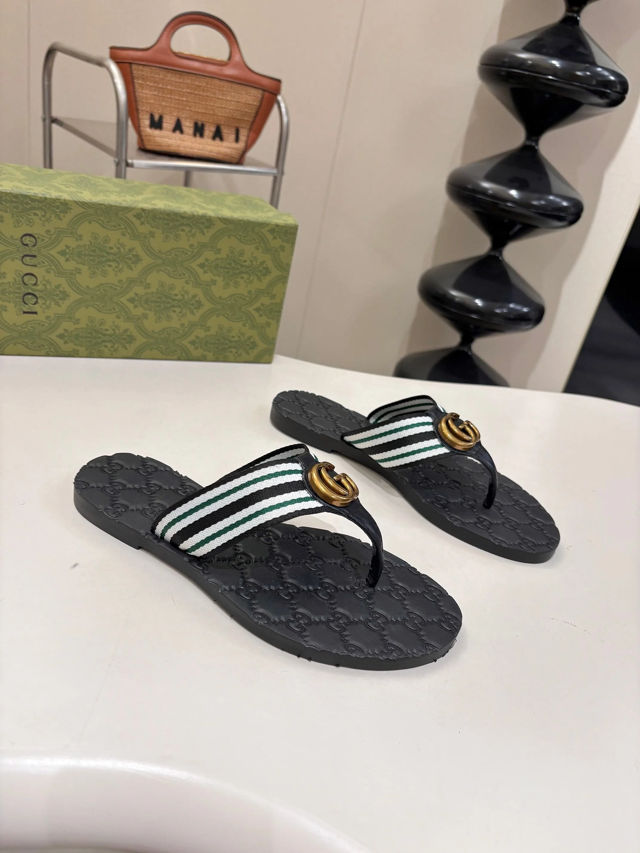 GUCCI Sandals Leather Black-Gold EU35-45 B046202609110059 - Image 9