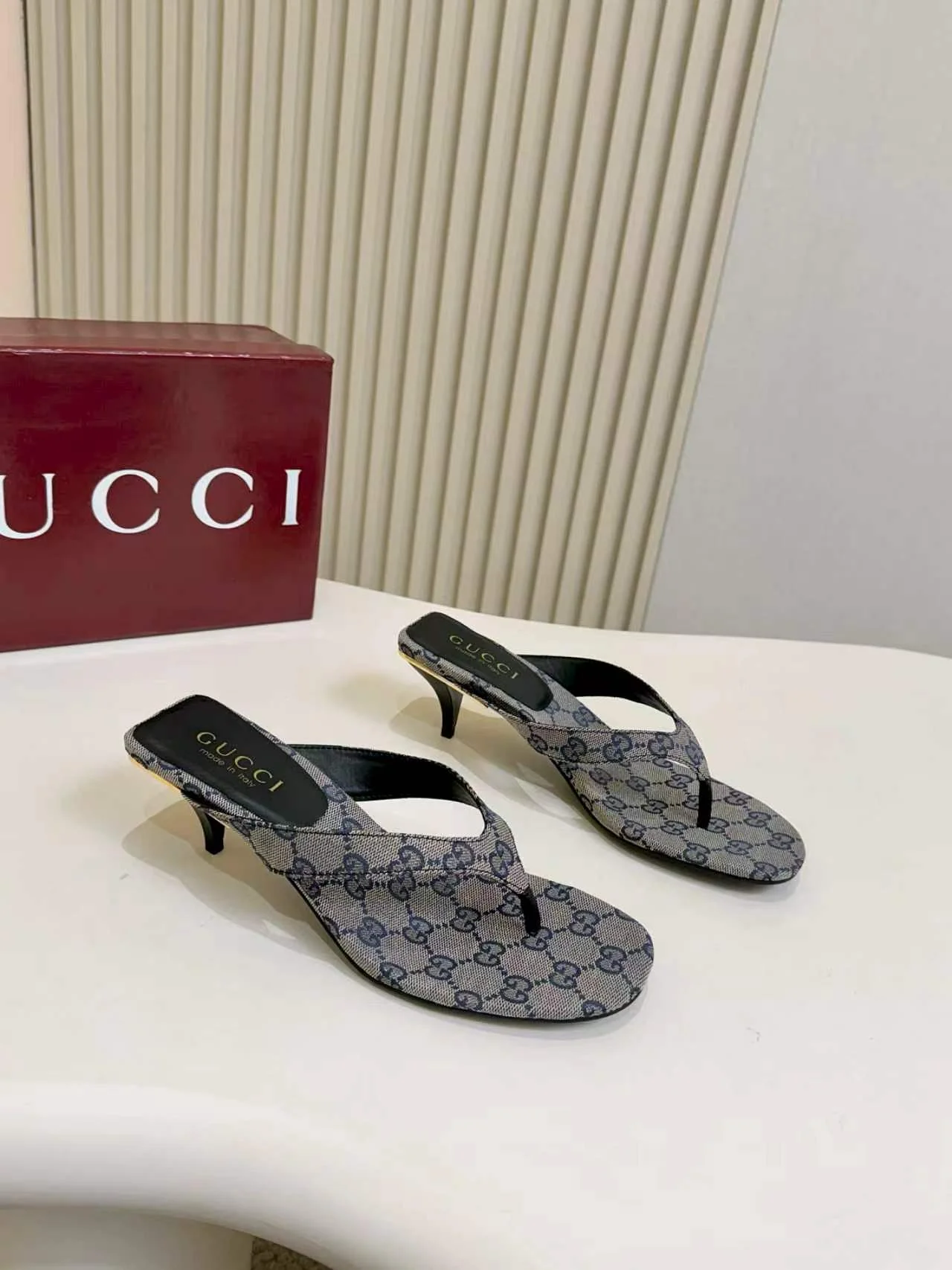 GUCCI Sandals Leather Sole Blue-Black EU35-43 A80202609111128