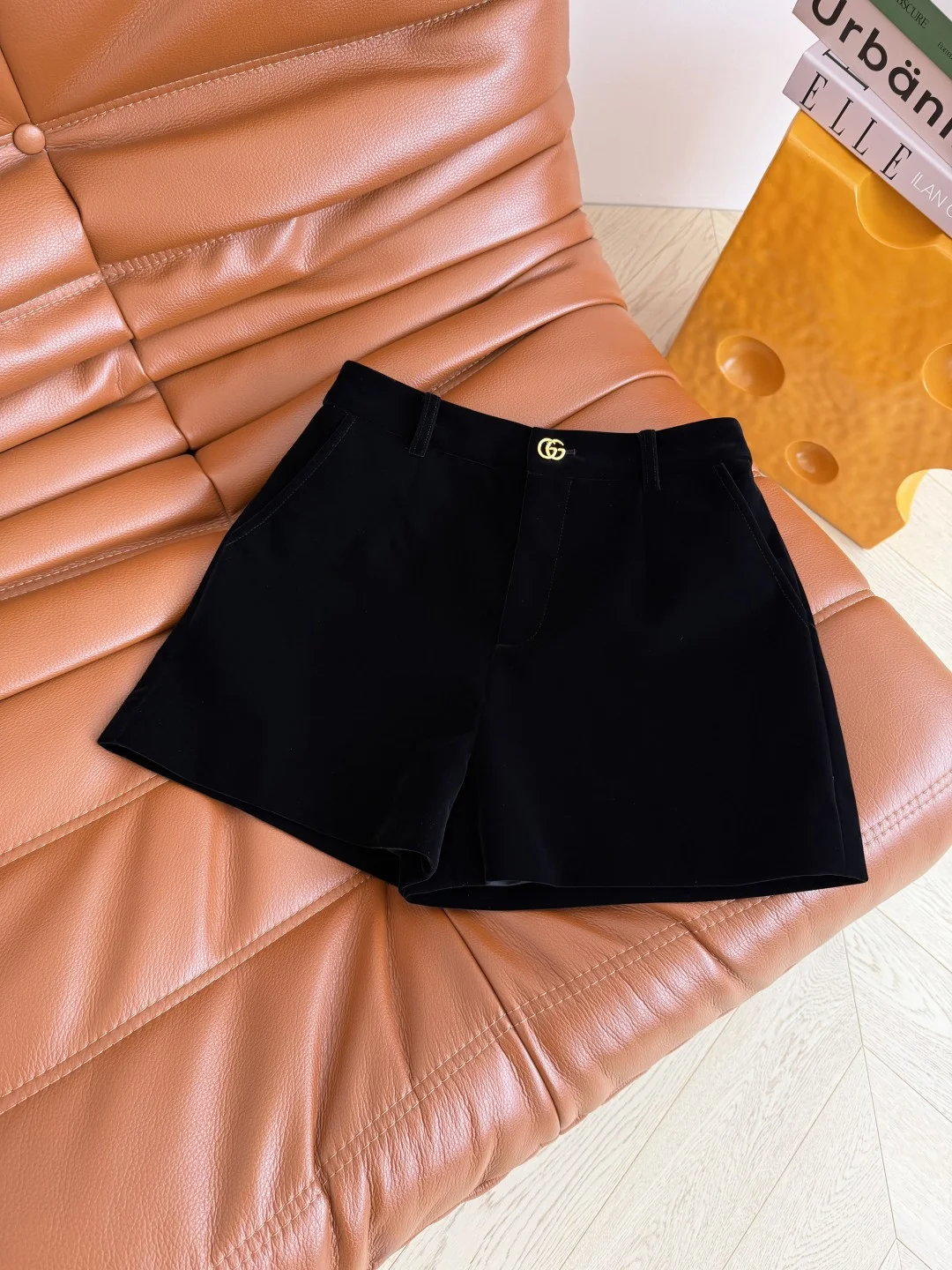 GUCCI Shorts Black-Gold S-L B15202609060808