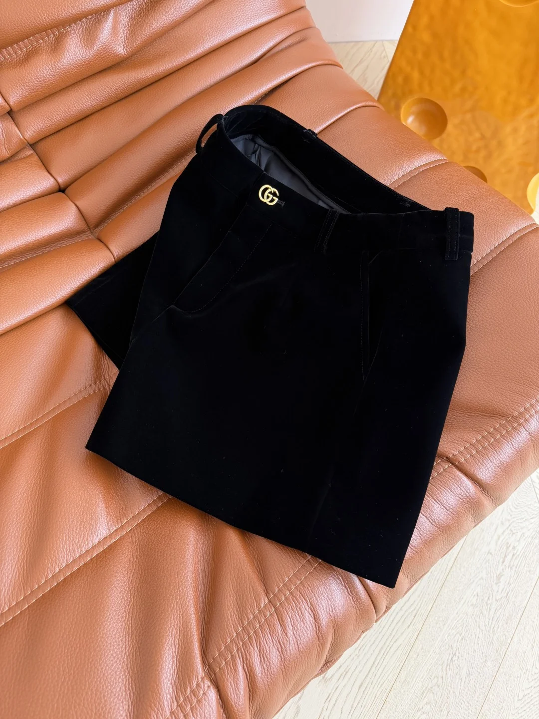 GUCCI Shorts Black-Gold S-L B15202609060808 - Image 7