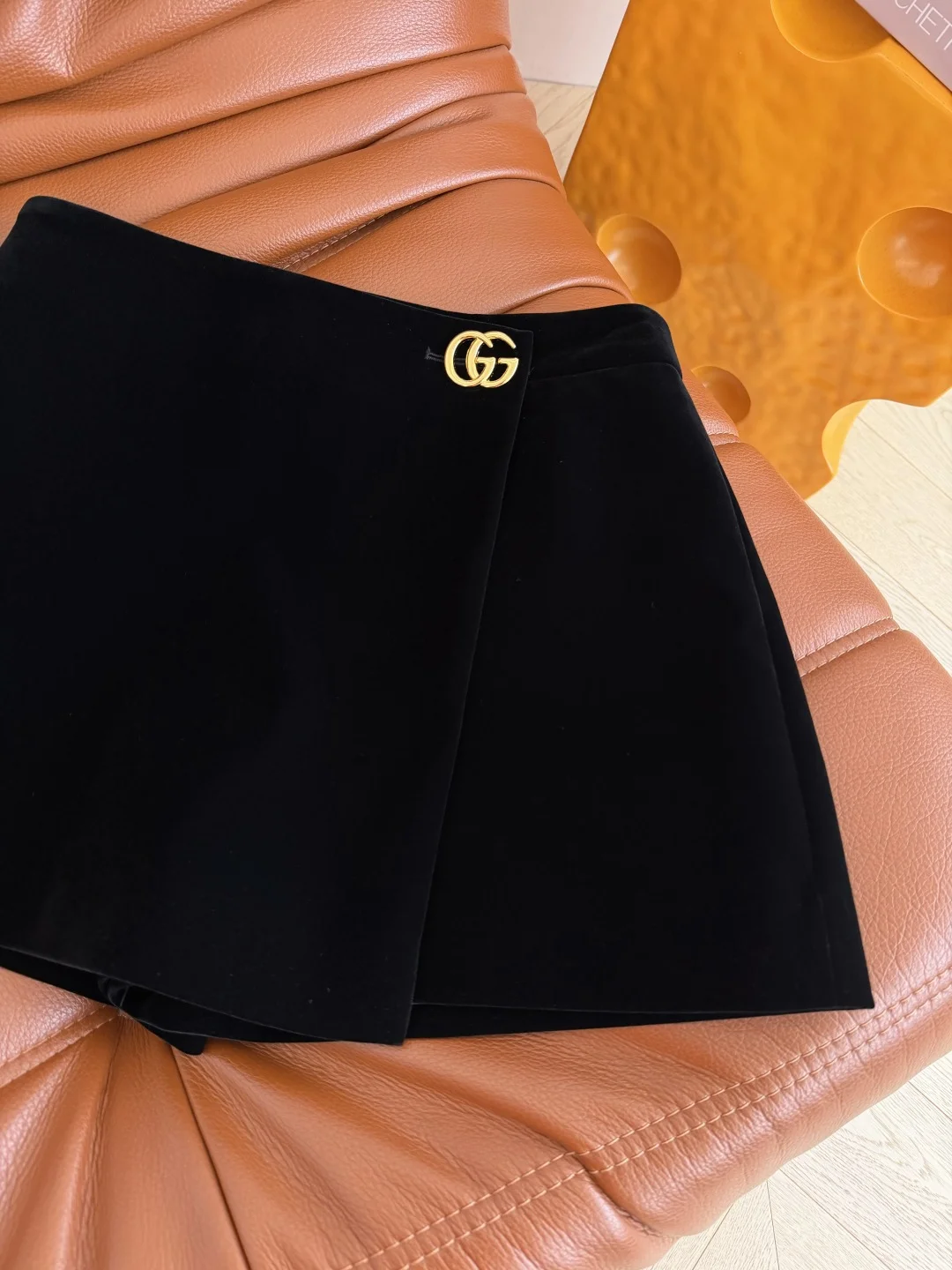 GUCCI Skirts Velvet Black-Gold S-L B25202609060363 - Image 2