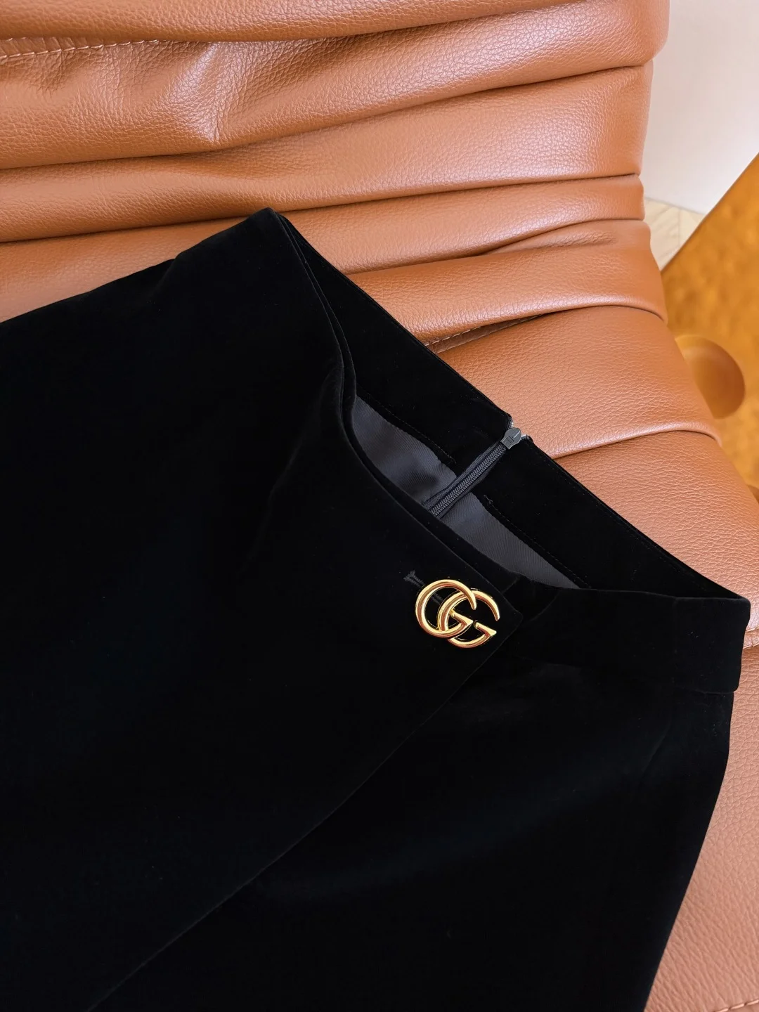 GUCCI Skirts Velvet Black-Gold S-L B25202609060363 - Image 3