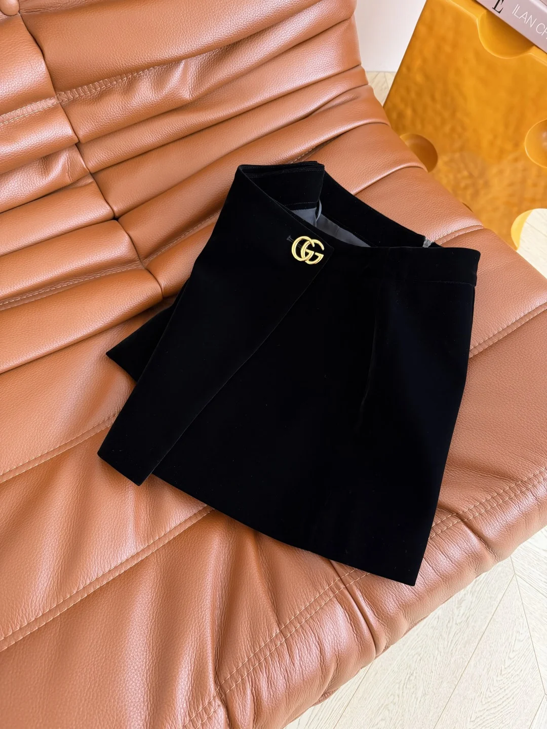 GUCCI Skirts Velvet Black-Gold S-L B25202609060363 - Image 4