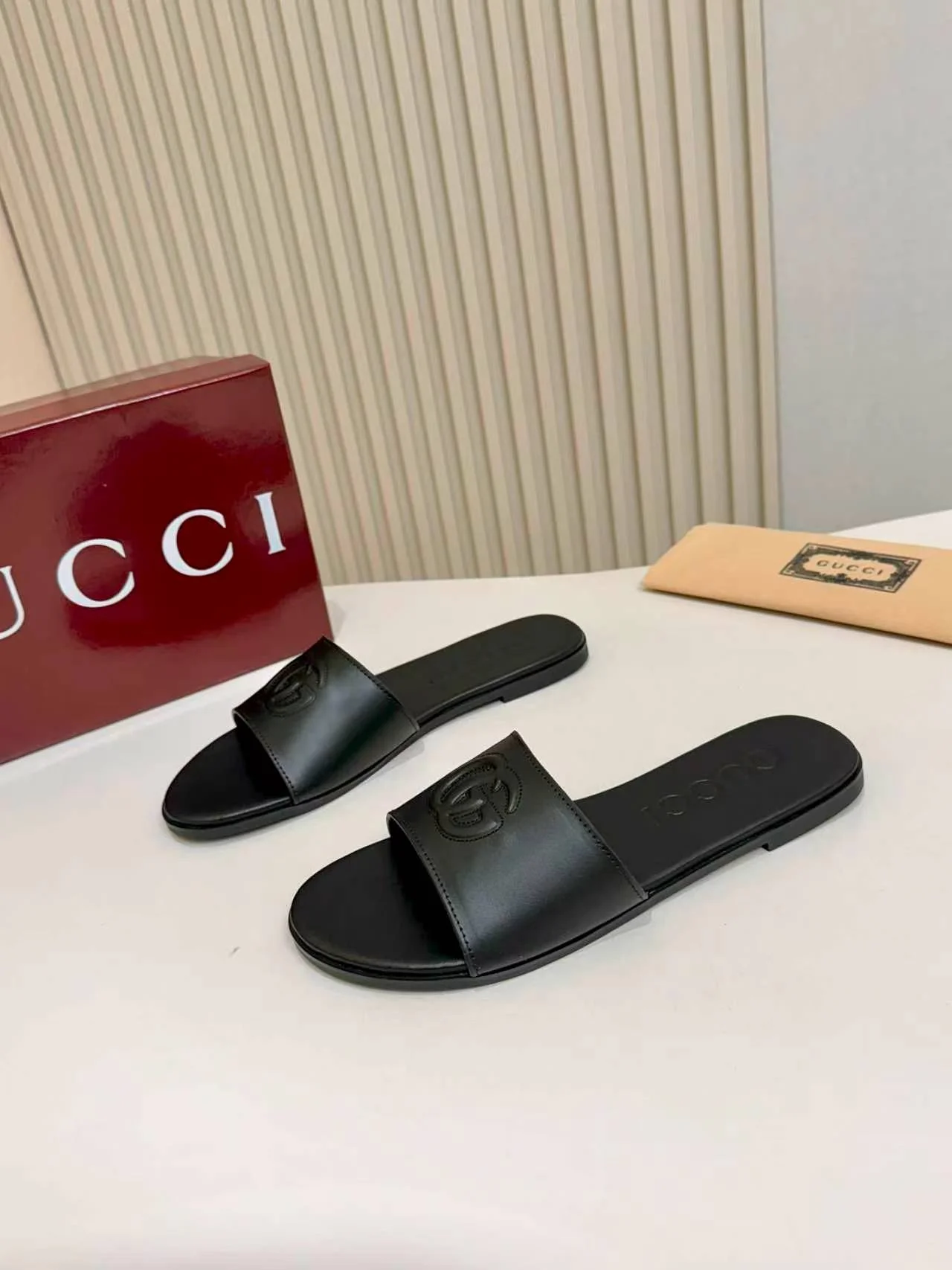 GUCCI Slides Black A50202609111137 - Image 2