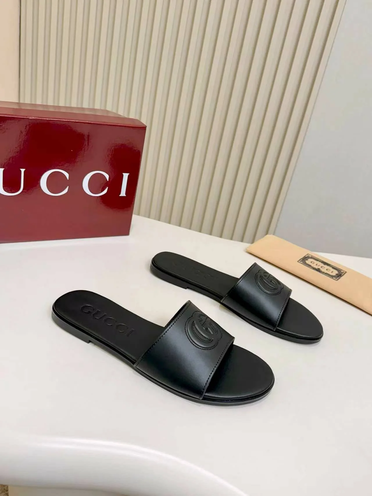 GUCCI Slides Black A50202609111137 - Image 4