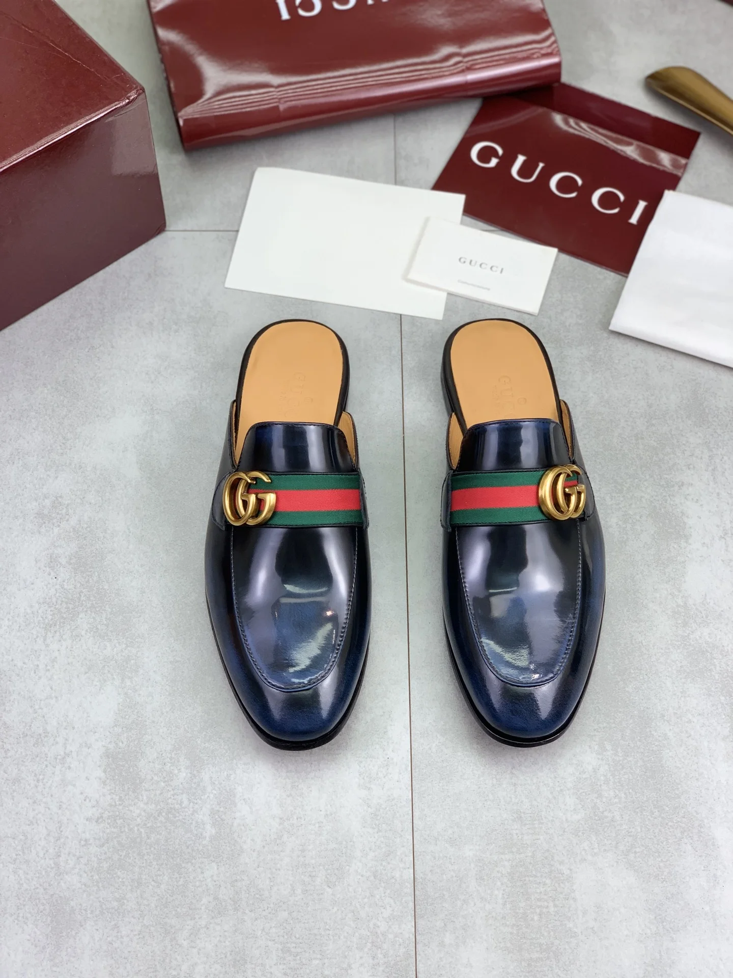 GUCCI Slides Black-Gold D20202609110990 - Image 2