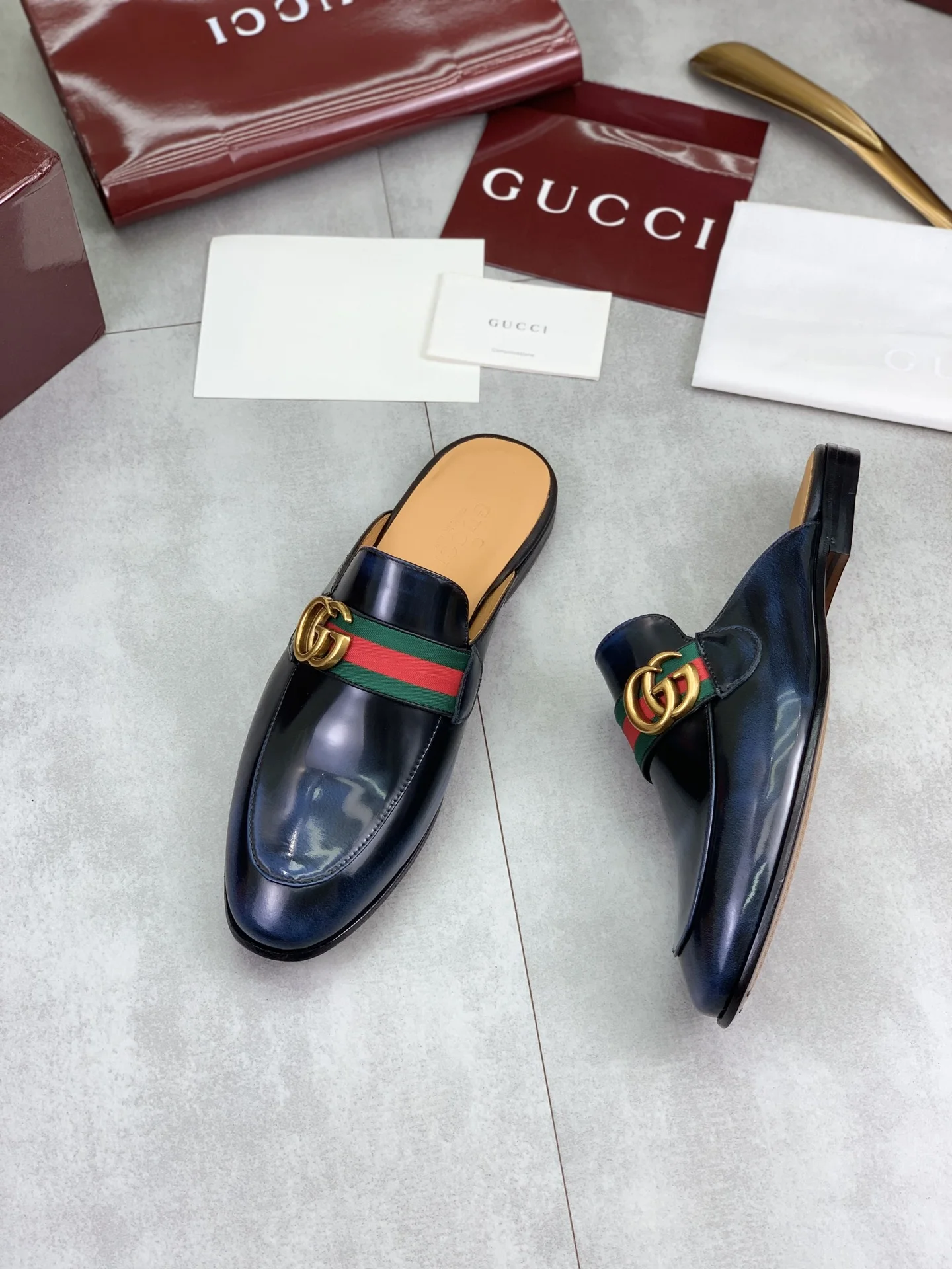 GUCCI Slides Black-Gold D20202609110990 - Image 5