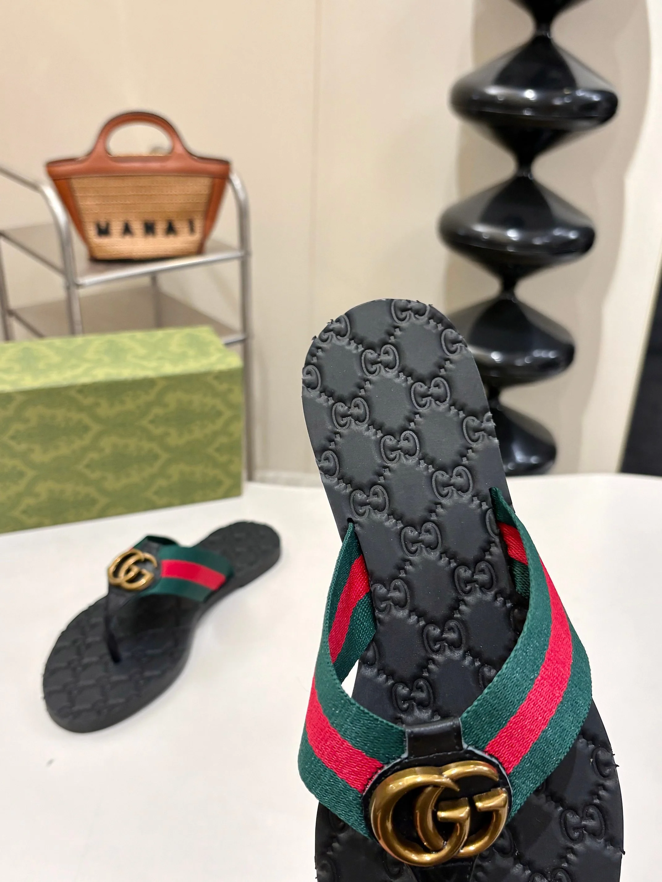 GUCCI Slides Black-Green-Red-Gold B046202609110058 - Image 4
