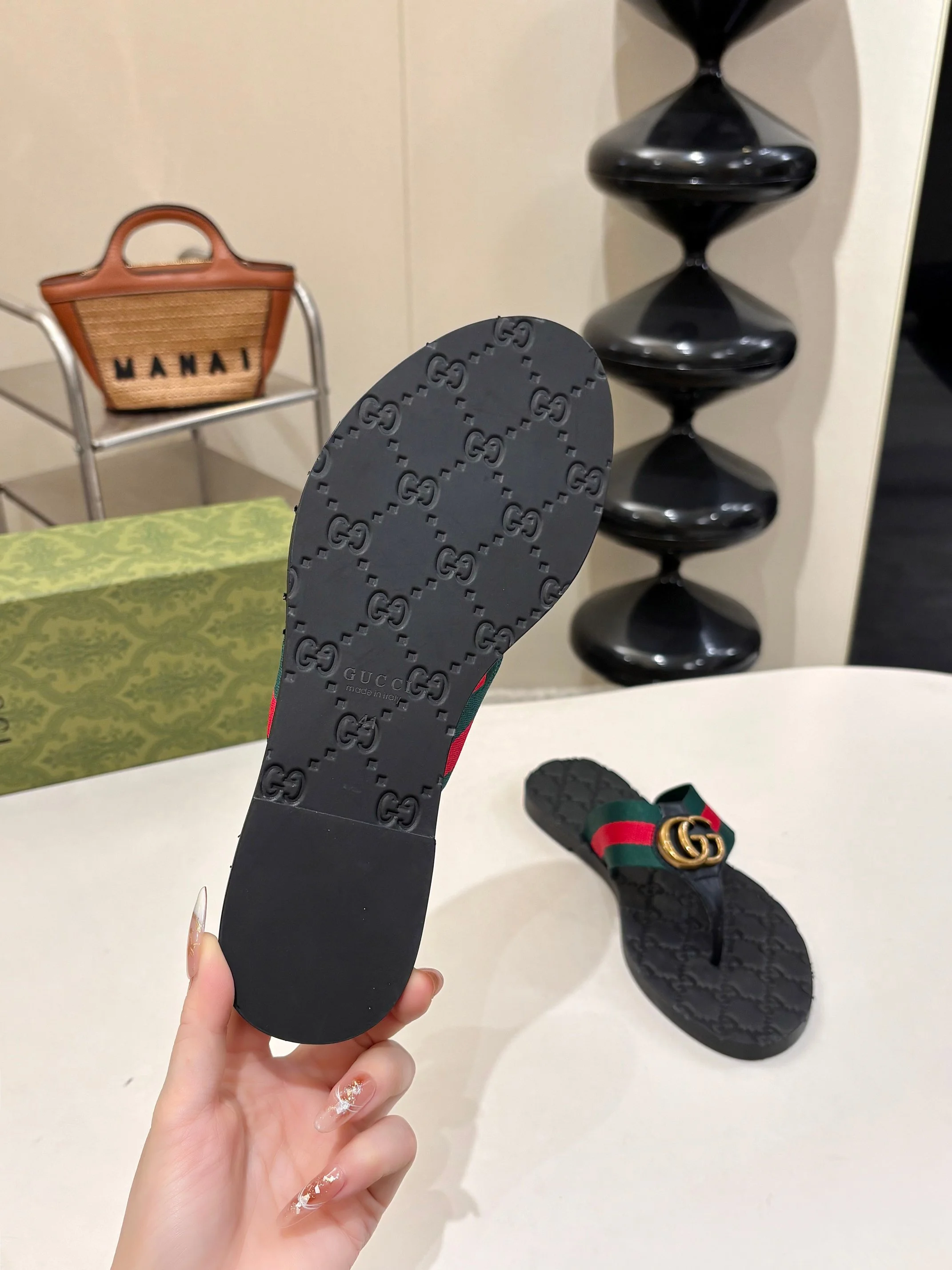 GUCCI Slides Black-Green-Red-Gold B046202609110058 - Image 9