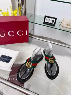 Alternative view of GUCCI Slides Elastic Band Black-Gold EU35-45 A30202609110052