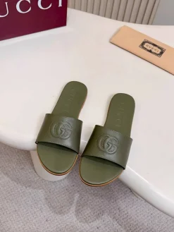 Alternative view of GUCCI Slides Green-Brown A50202609111135