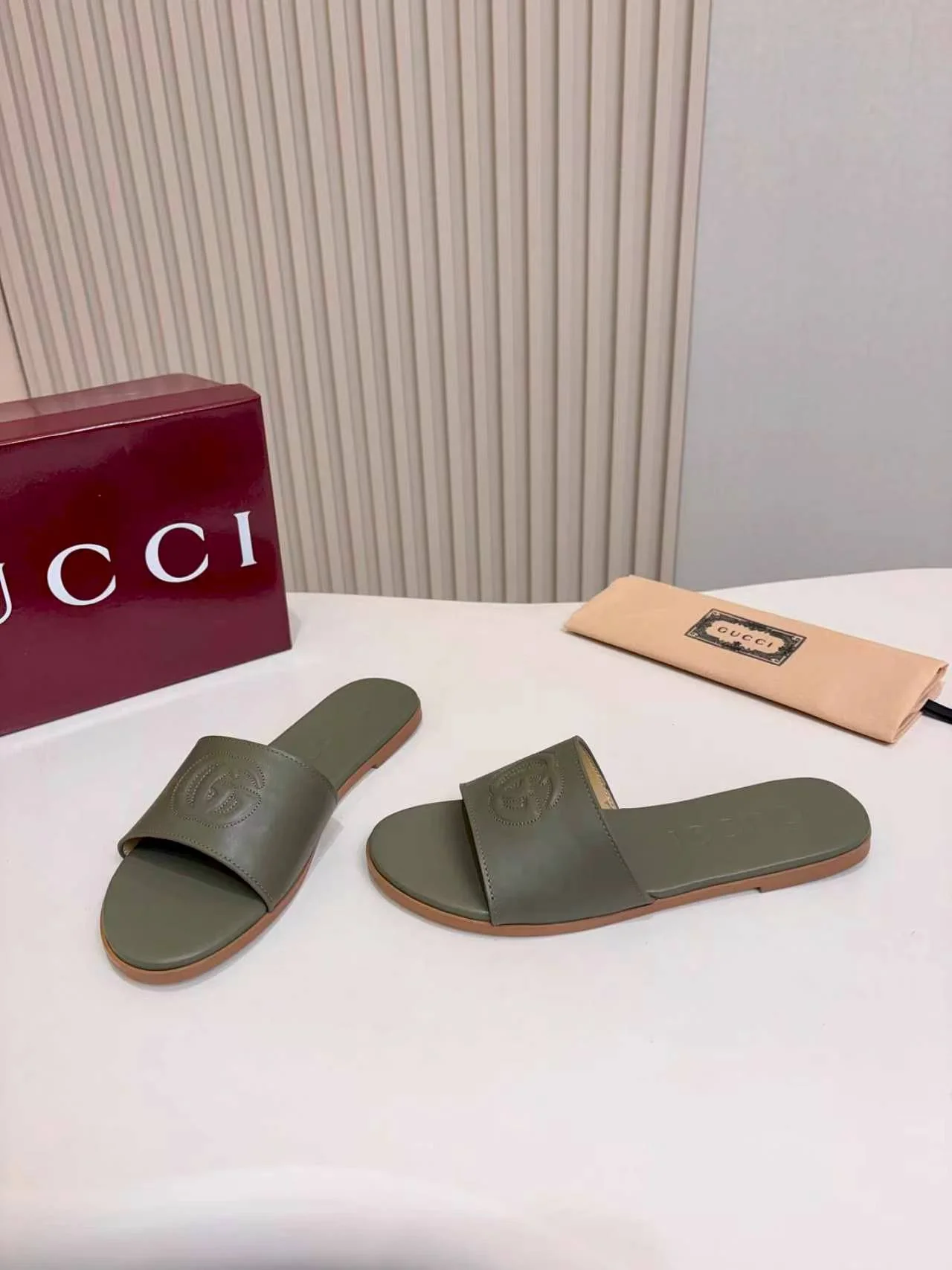 GUCCI Slides Green-Brown A50202609111135 - Image 4