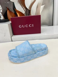 GUCCI Slides Lamb Leather Blue-Light Blue EU35-46 A70202609111220