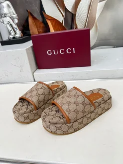 Alternative view of GUCCI Slides Lamb Leather Brown-Beige EU35-46 A70202609111219