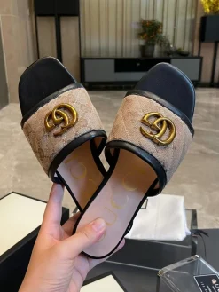 GUCCI Slides Sheepskin Leather Black-Beige-Gold EU35-40 A50202609111872