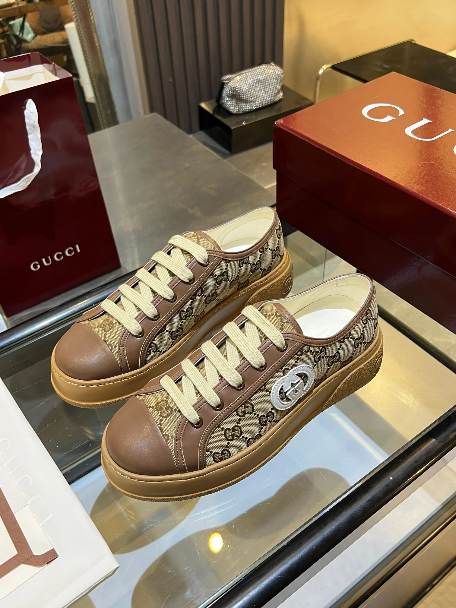 GUCCI Sneakers Brown-White B60202609110576 - Image 3