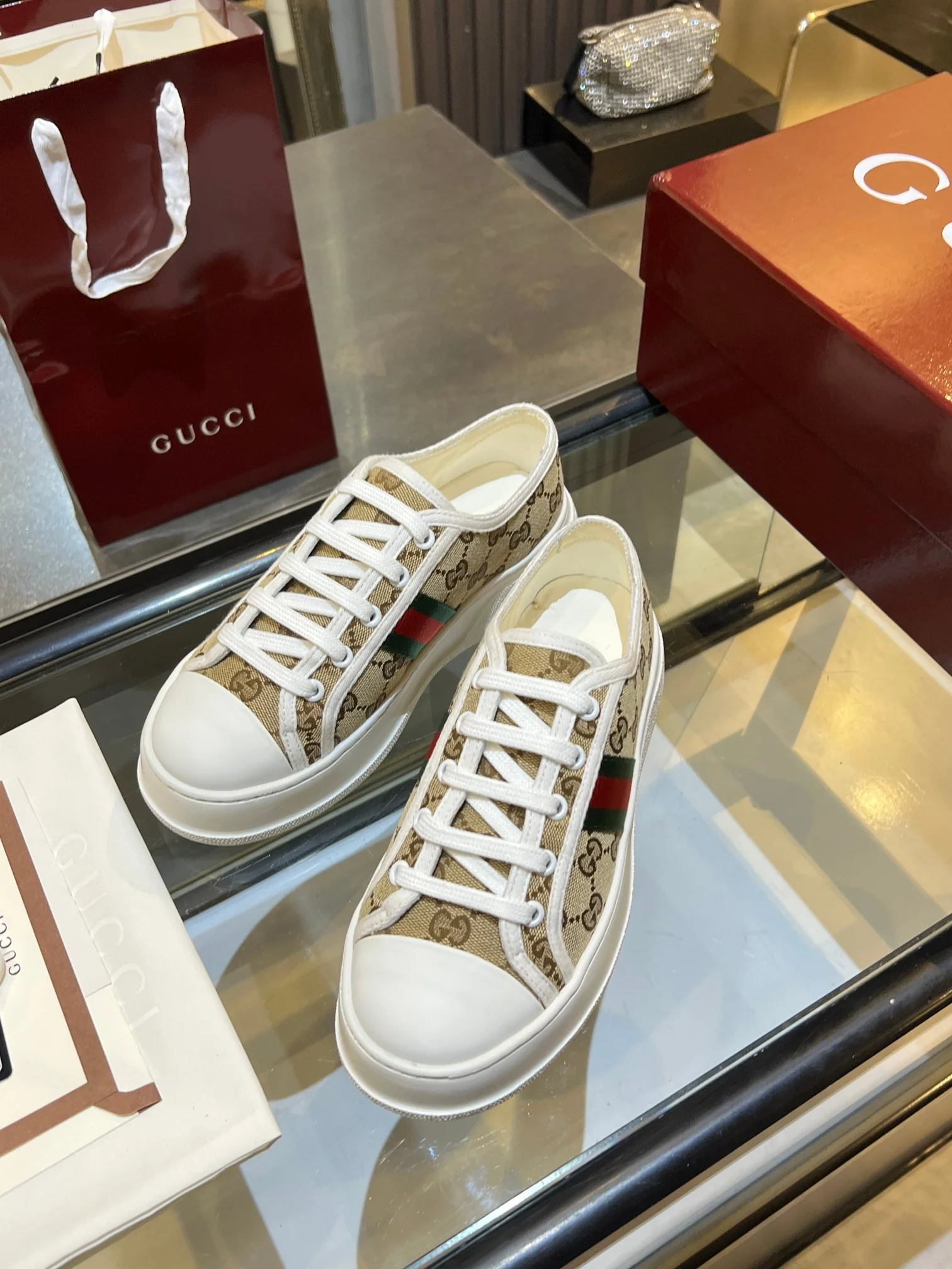 GUCCI Sneakers Calfskin Leather Beige-White EU35-45 B60202609110582 - Image 4