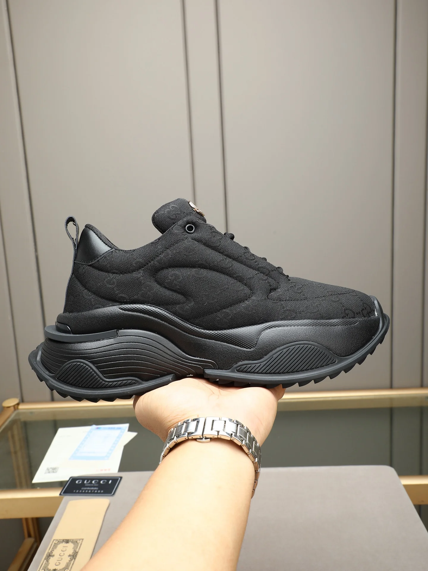 GUCCI Sneakers Canvas Black EU39-44 C10202609110719
