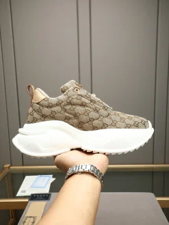 GUCCI Sneakers Canvas Brown-White EU39-44 C10202609110716