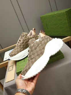 Alternative view of GUCCI Sneakers Canvas Brown-White EU39-44 C10202609110716