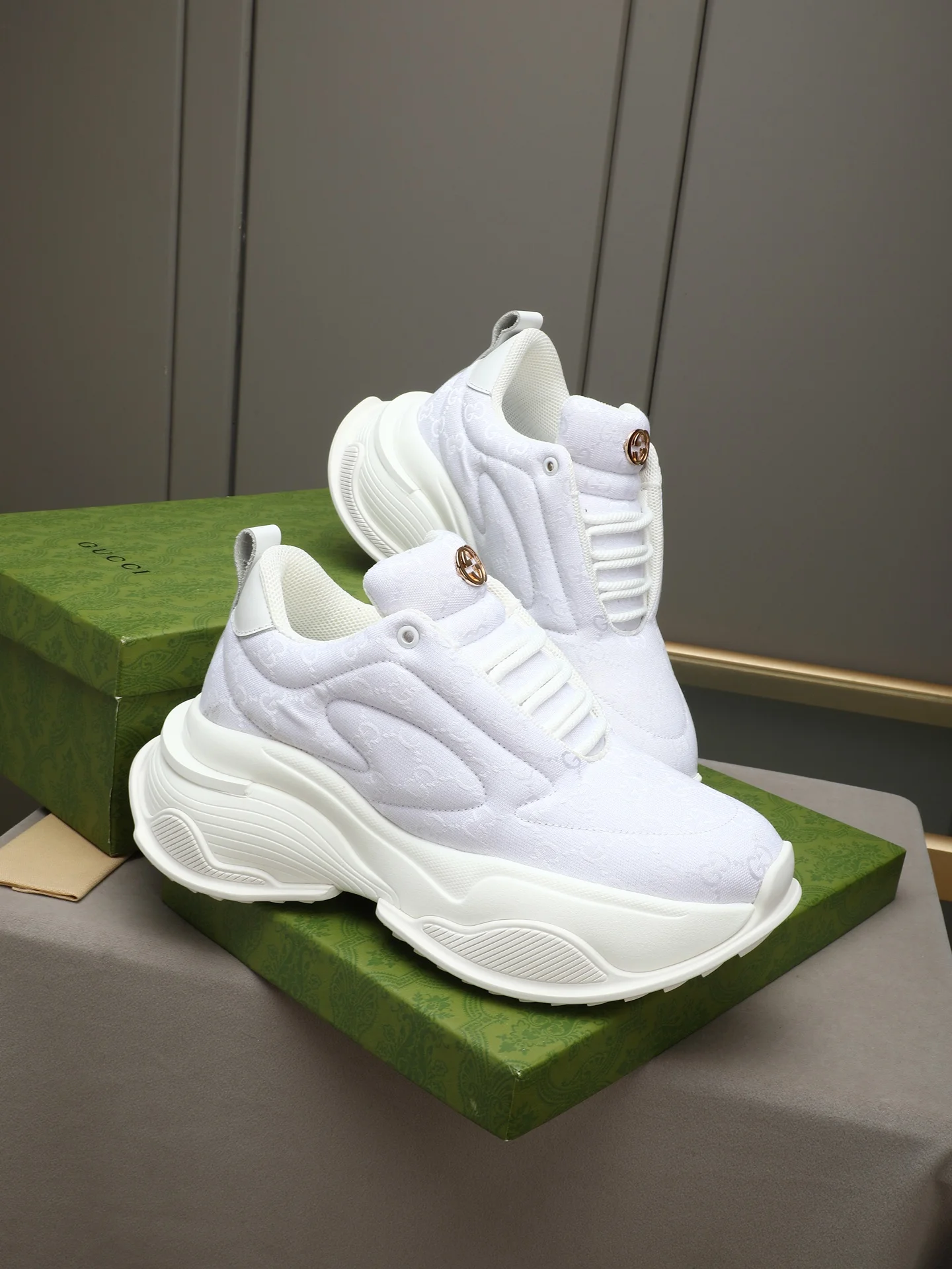 GUCCI Sneakers Canvas White EU39-44 C10202609110720 - Image 4
