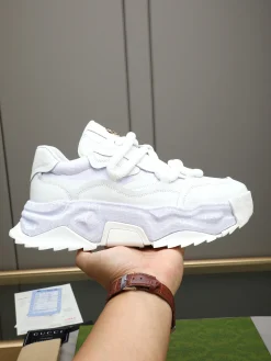 GUCCI Sneakers White B90202609110724