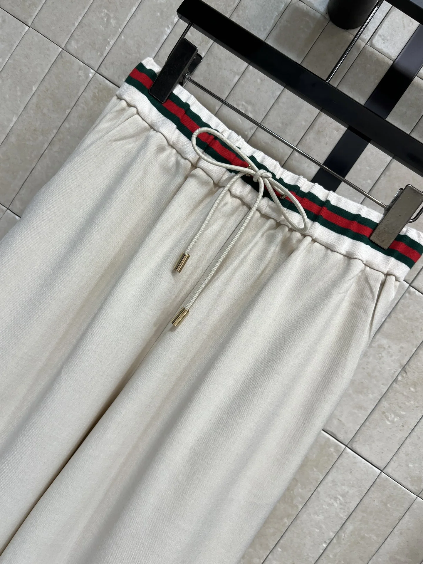 GUCCI Trousers Black-Cream S-L B25202609061606 - Image 2