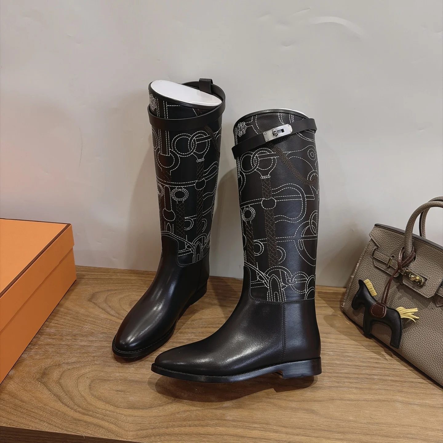 HERMES Boots Calfskin Leather Black-White EU35-42 A010202609111471 - Image 2